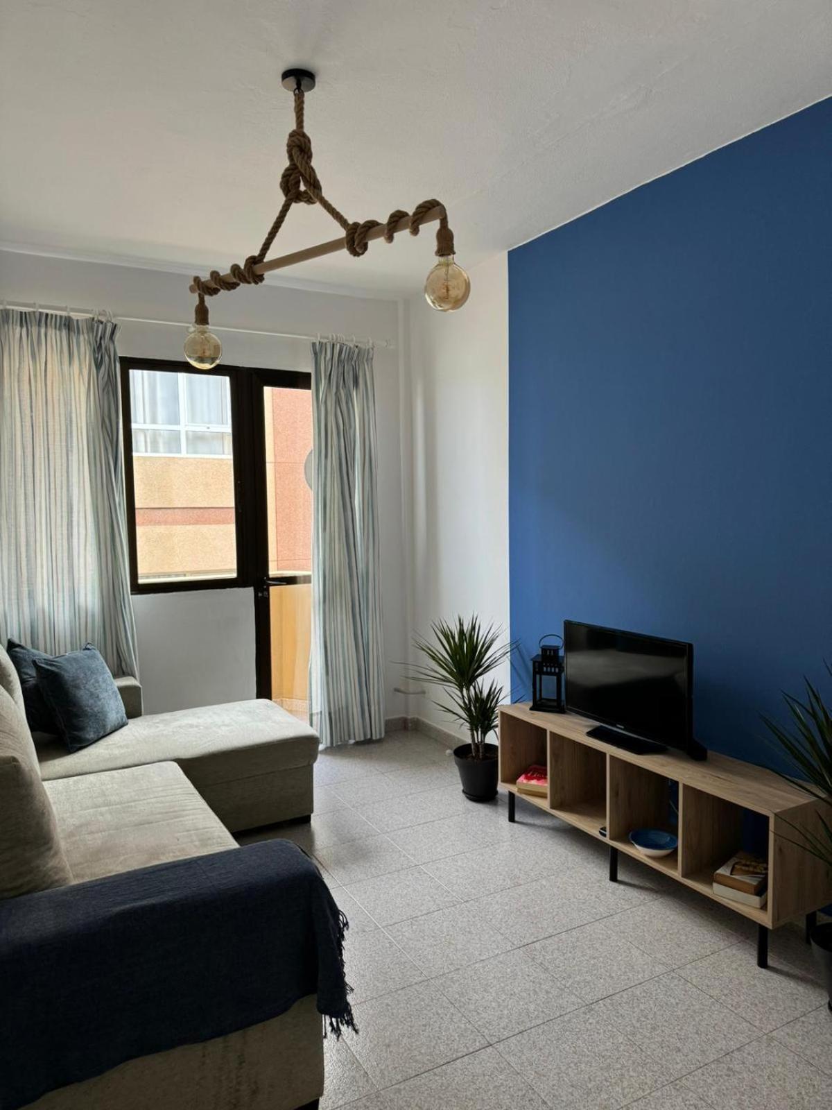 Apartamento de una habitación con vista al mar