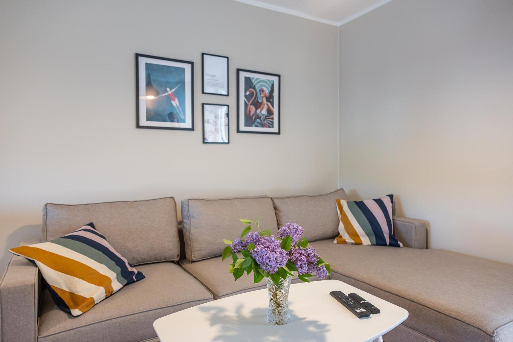 Three-Bedroom Apartment - Photo 3