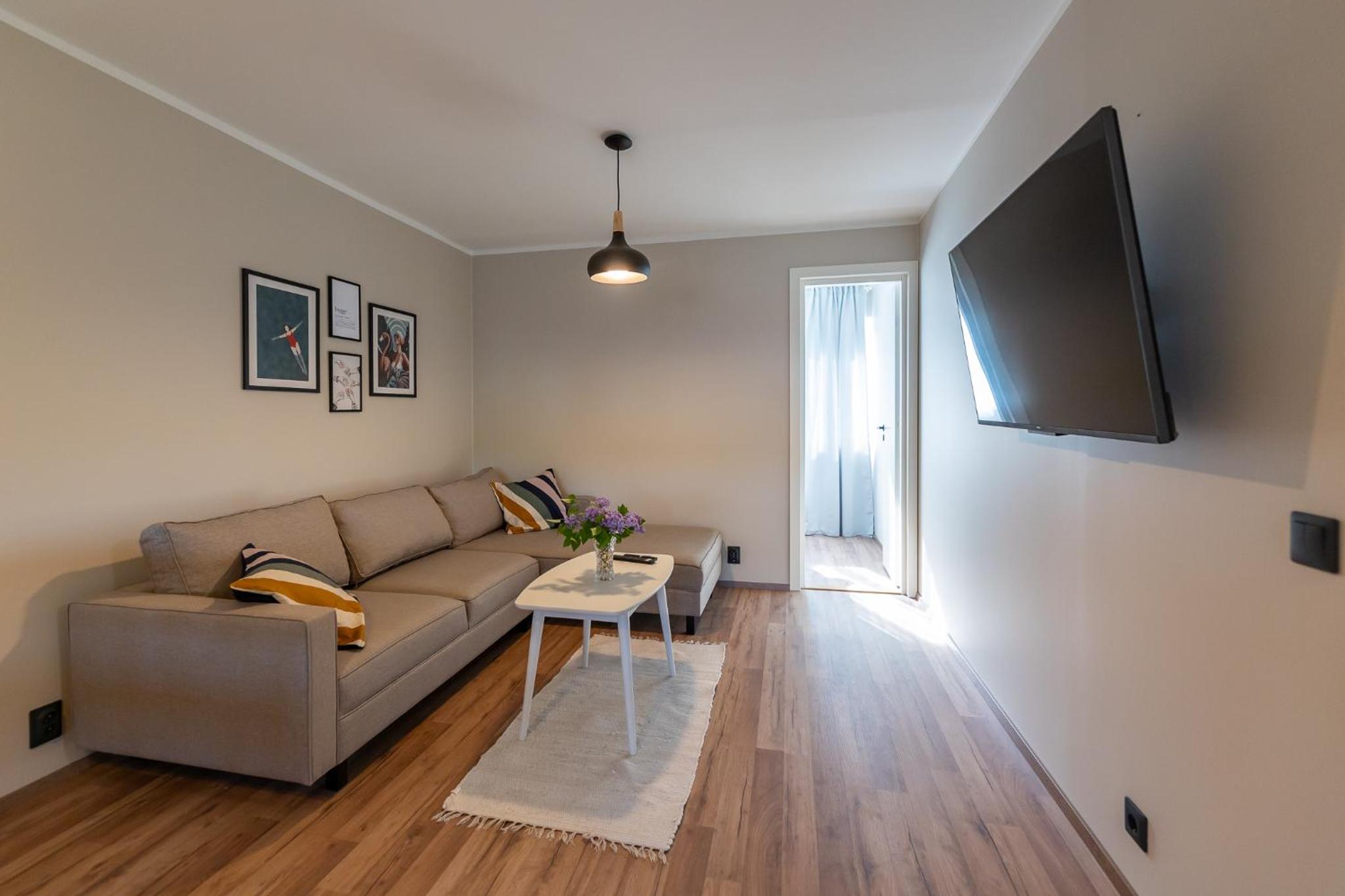 Three-Bedroom Apartment - Photo 10