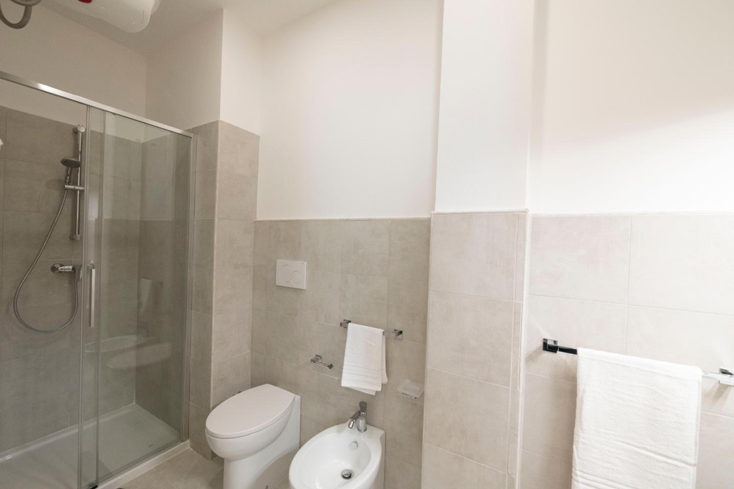 Double Room with Private Bathroom photo 3