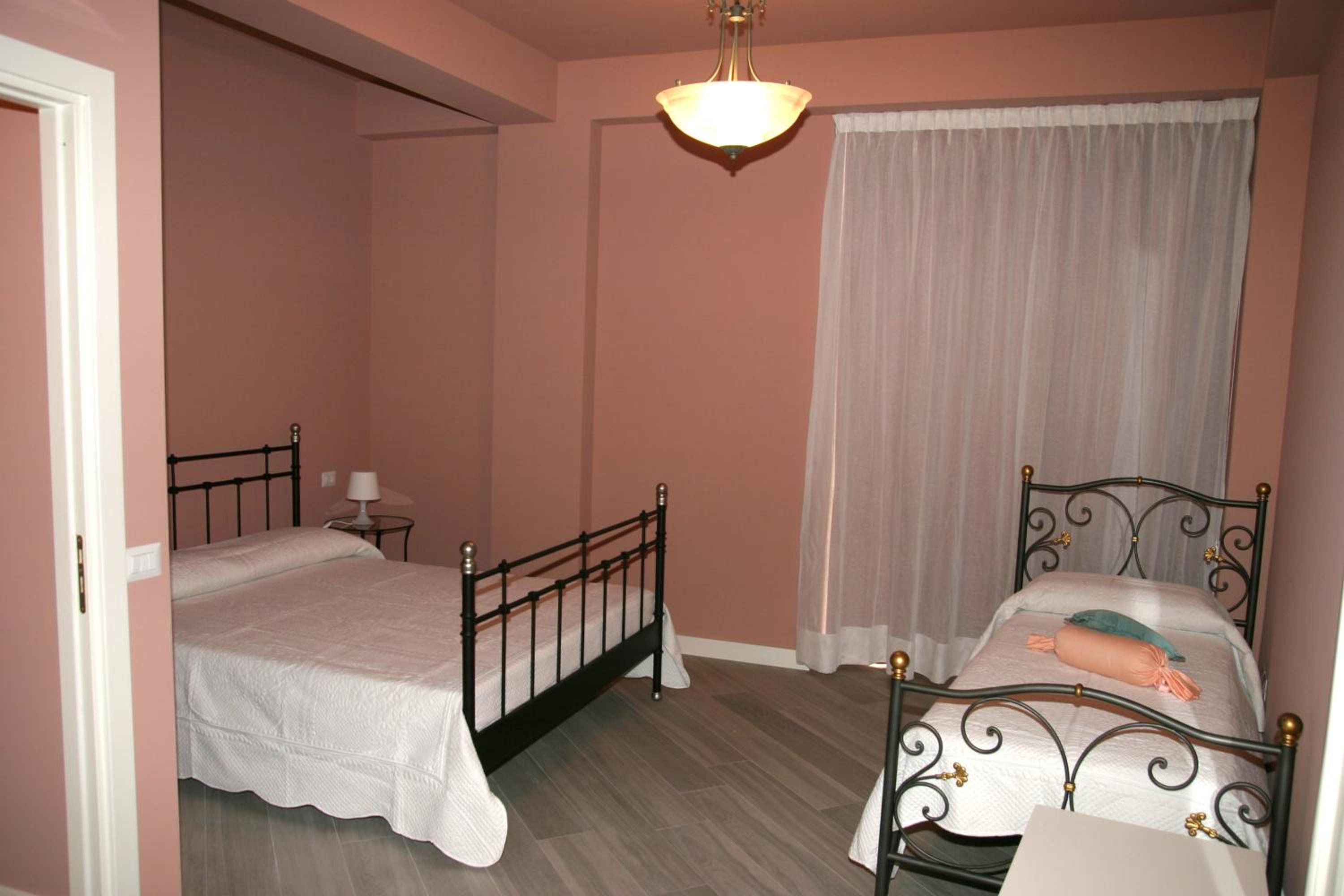 Deluxe Triple Room photo 1
