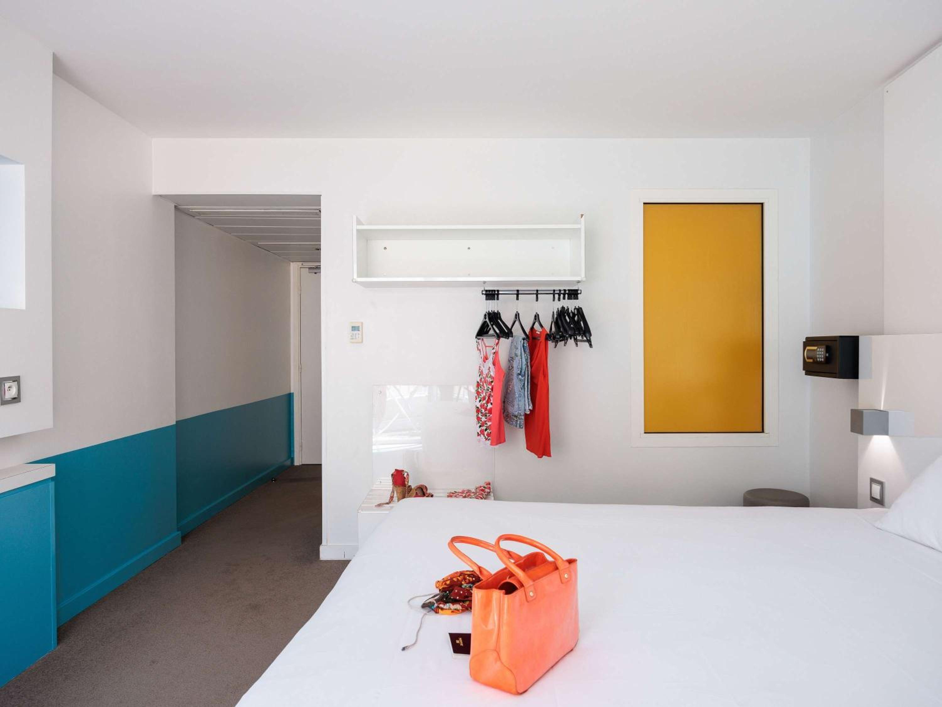 Standard Twin Room with Balcony - Photo 27