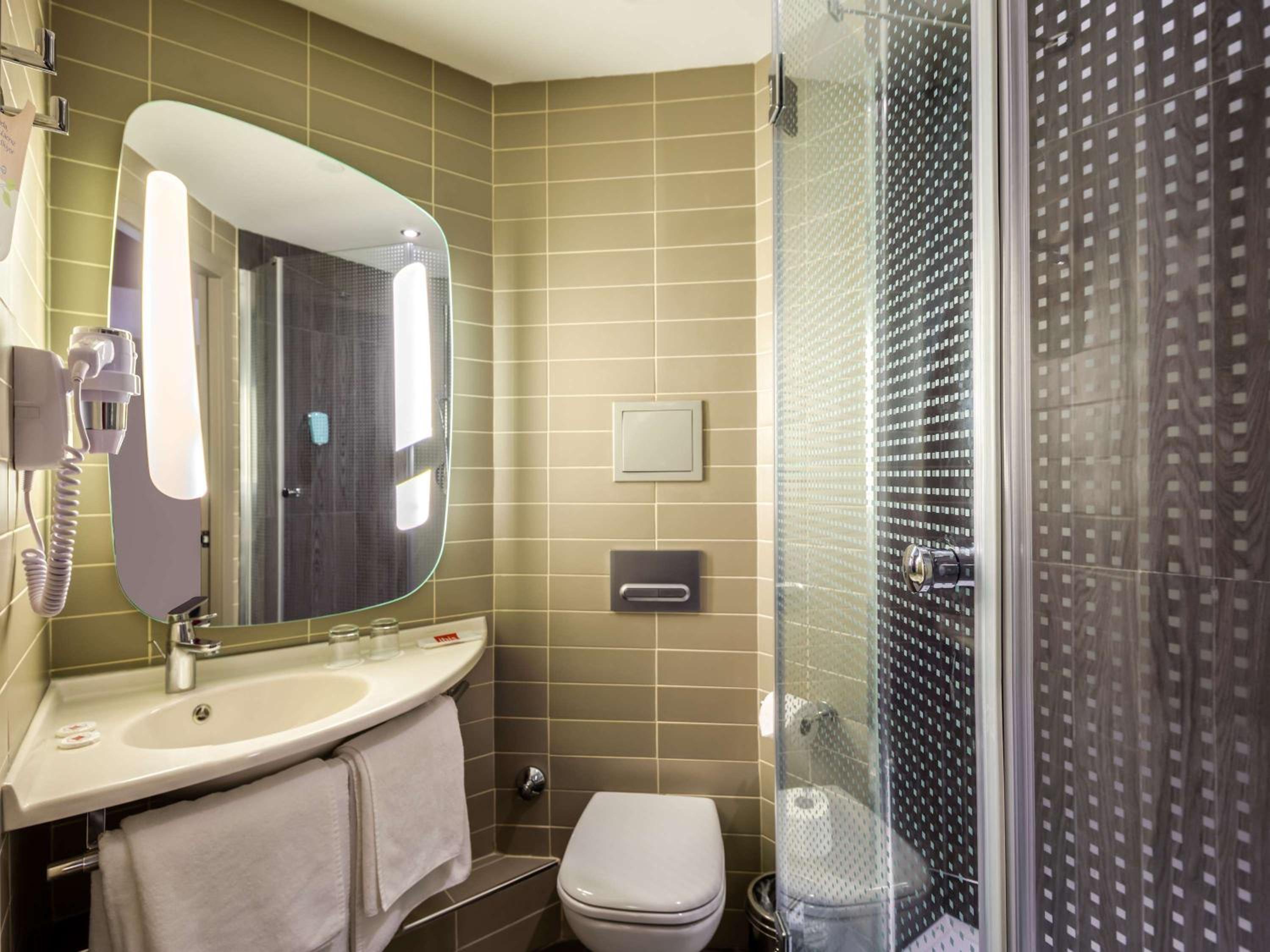 Standard Room with 1 Double Bed photo 2