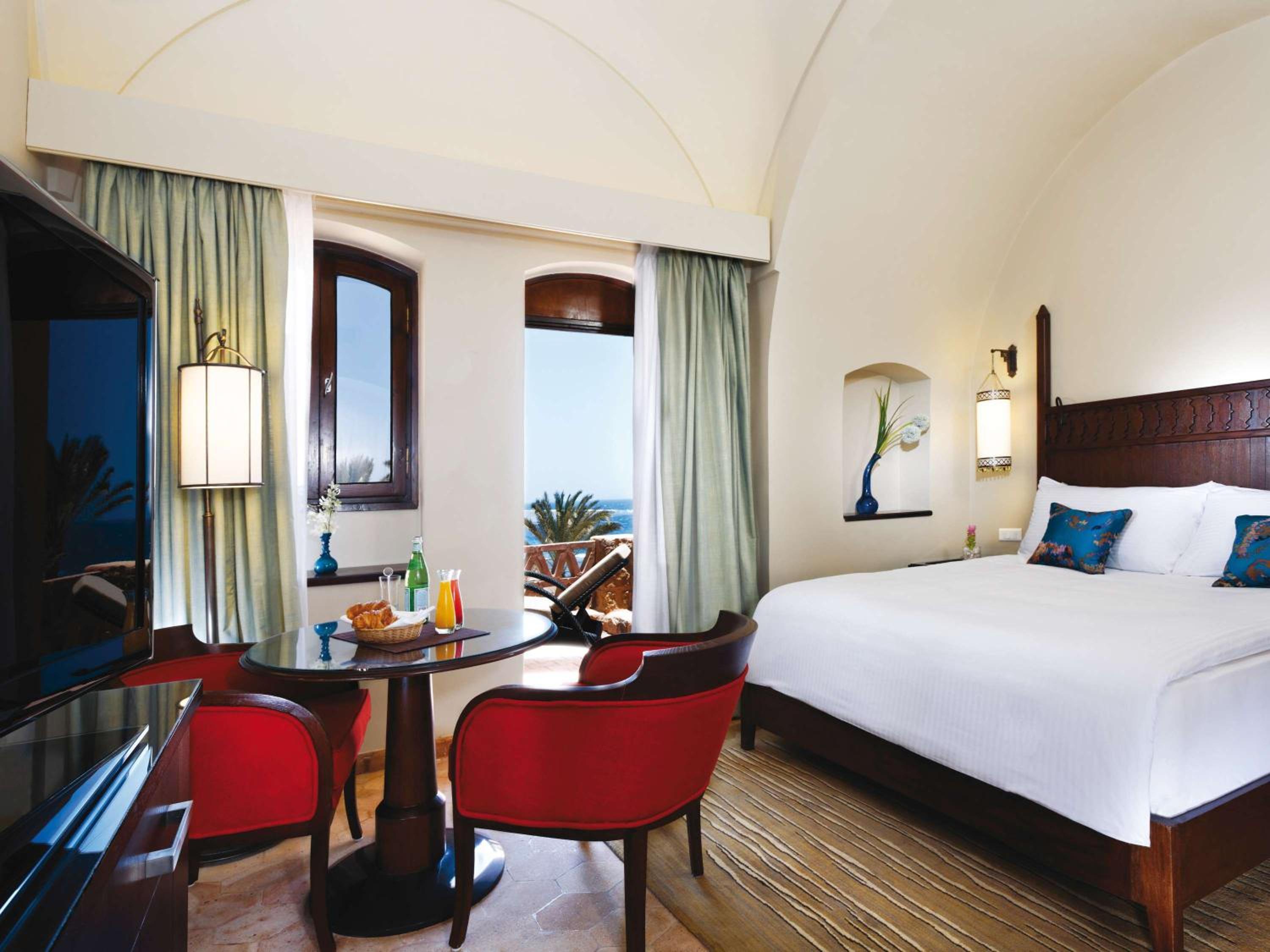 Queen Room with Sea View - Photo 1