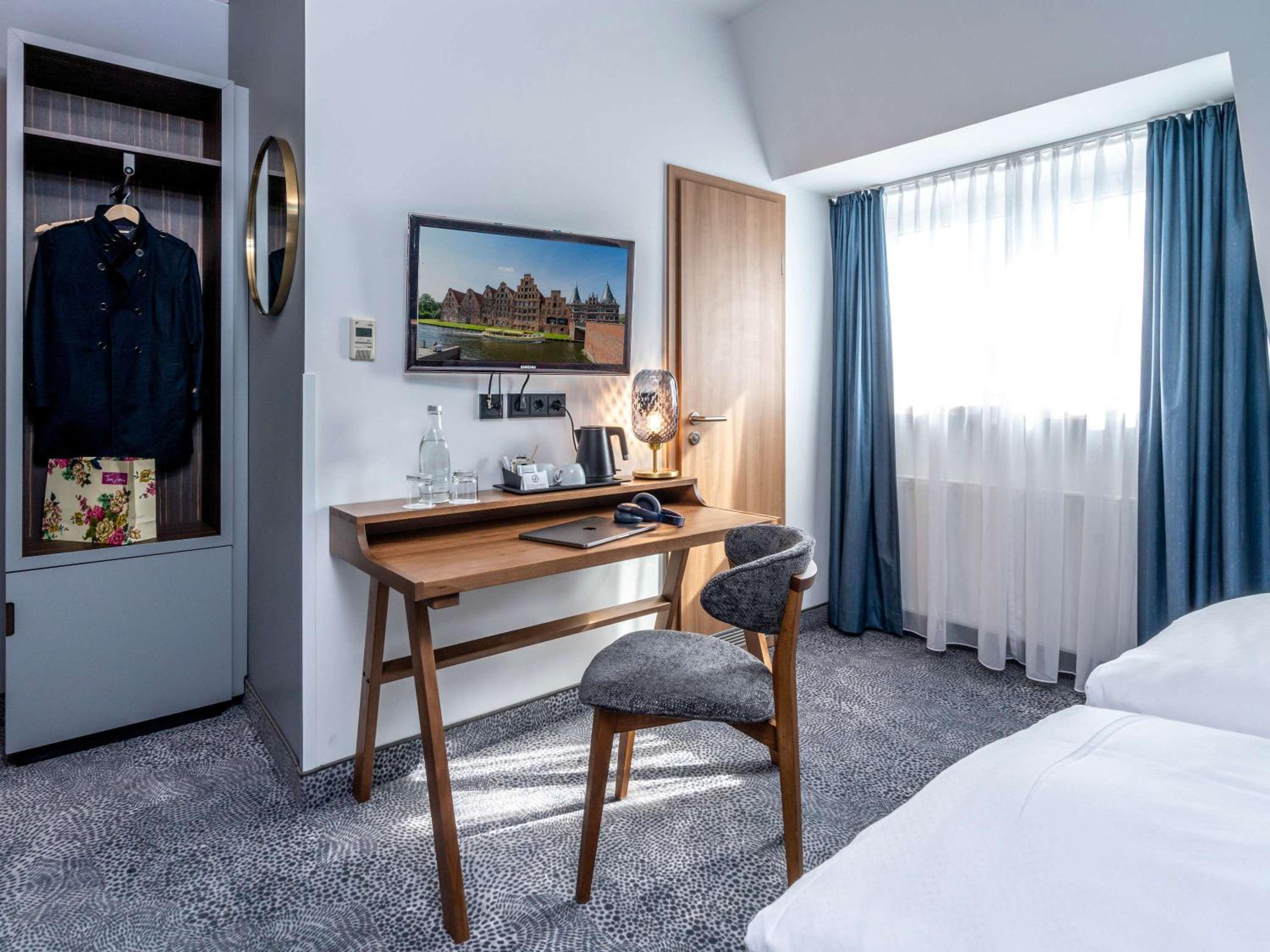 Standard Double Room - Photo 13
