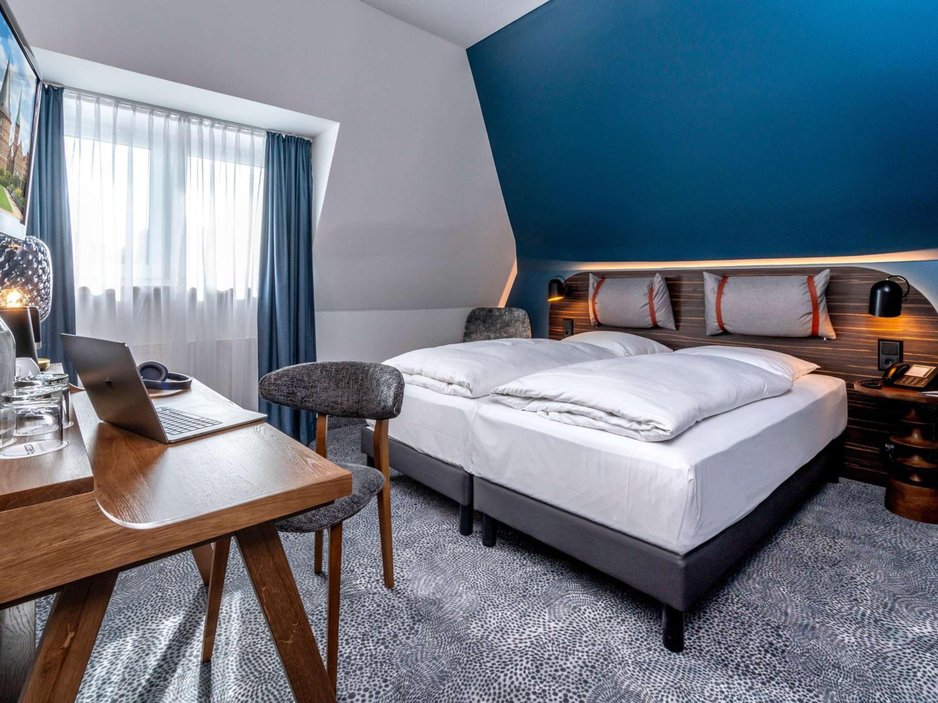 Standard Double Room - Photo 12