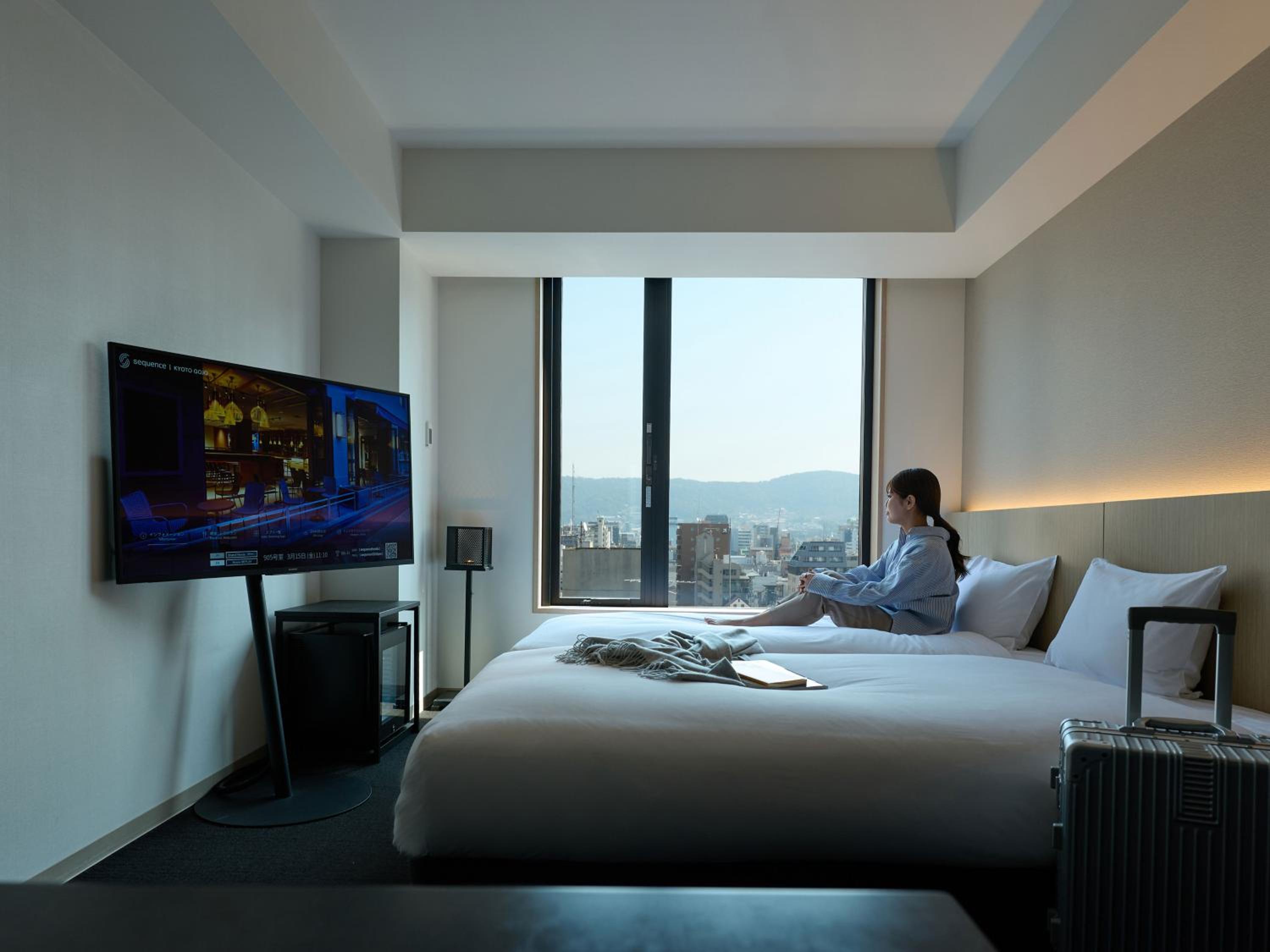 Twin Room - Photo 3