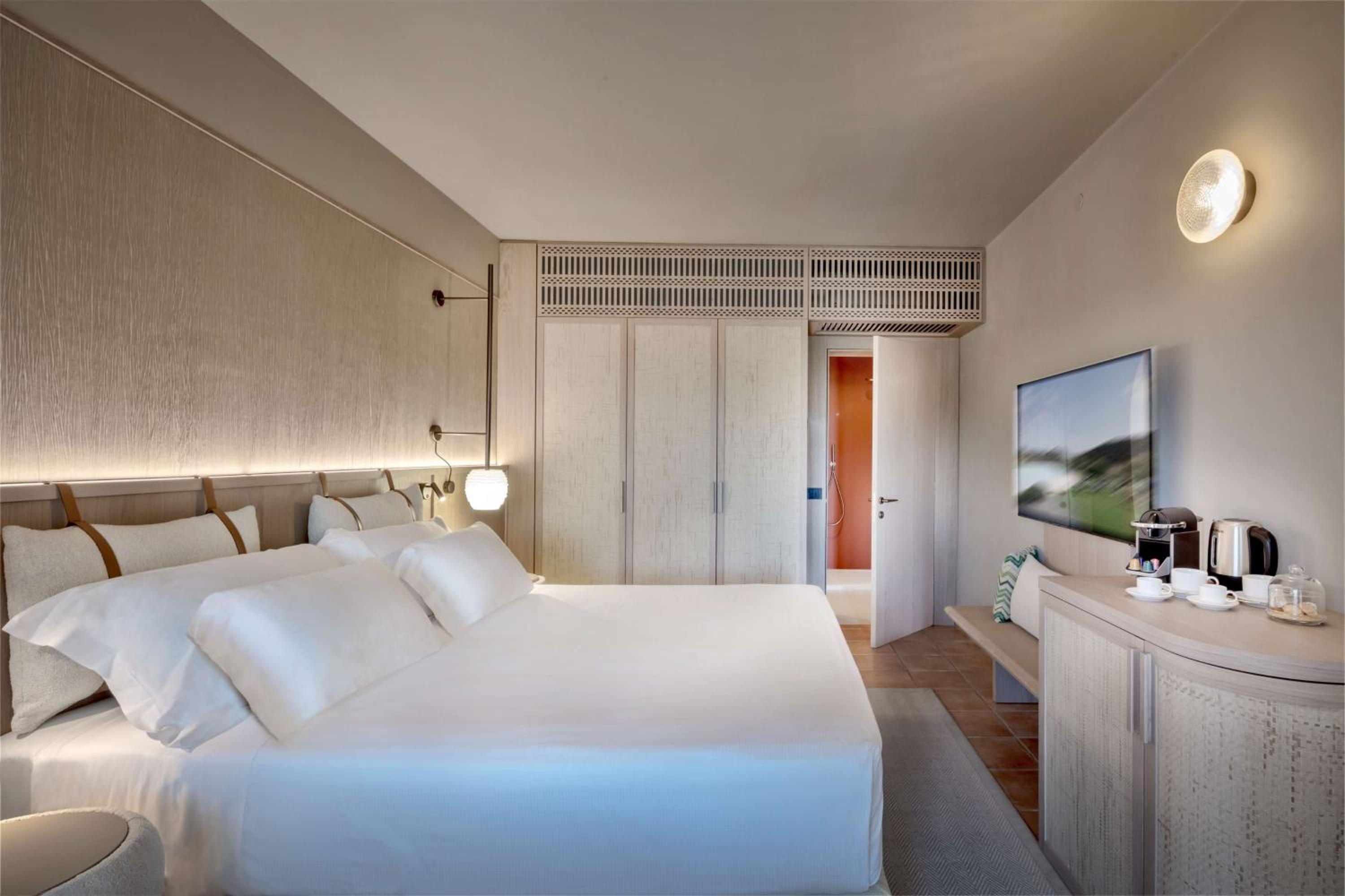 Premium Room - Garden View - Photo 3