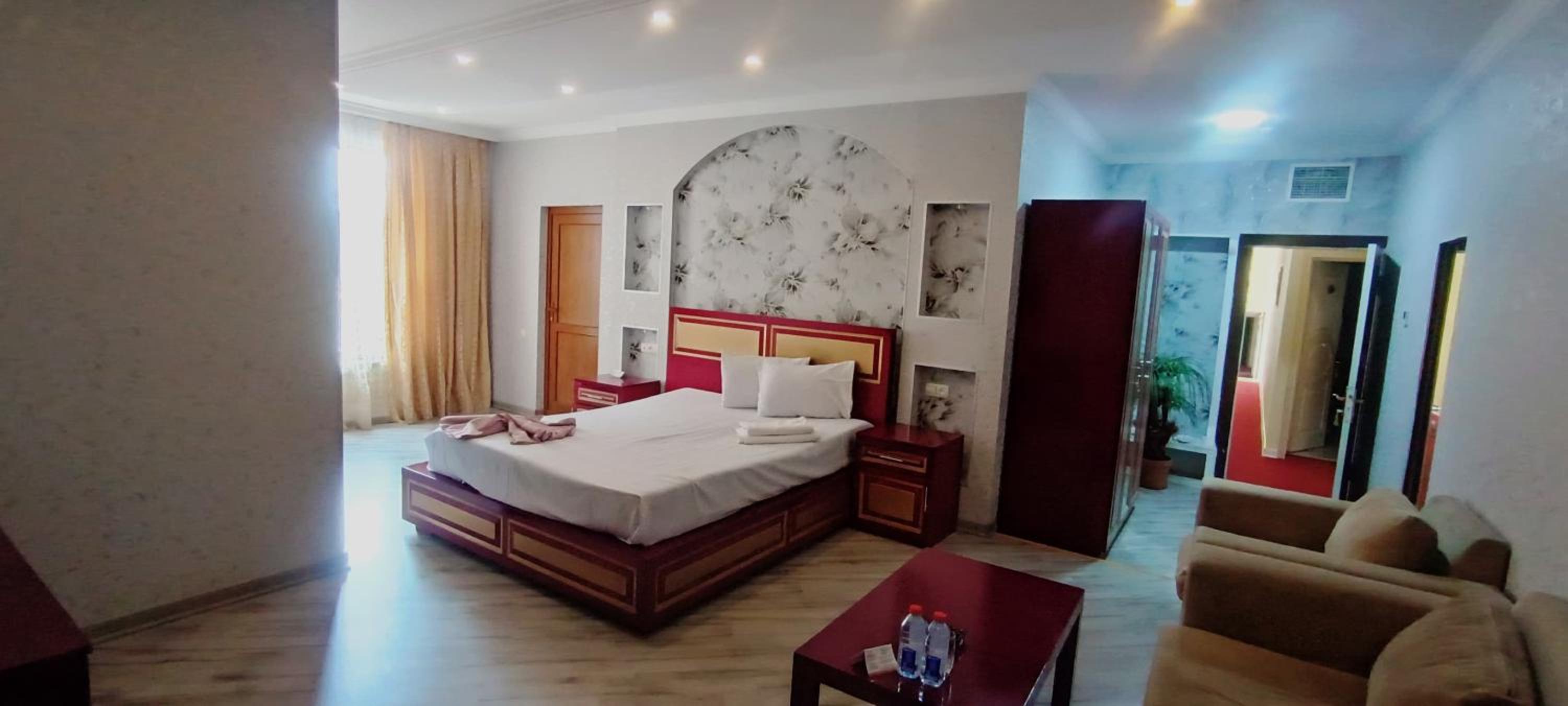 Double or Twin Room photo 3