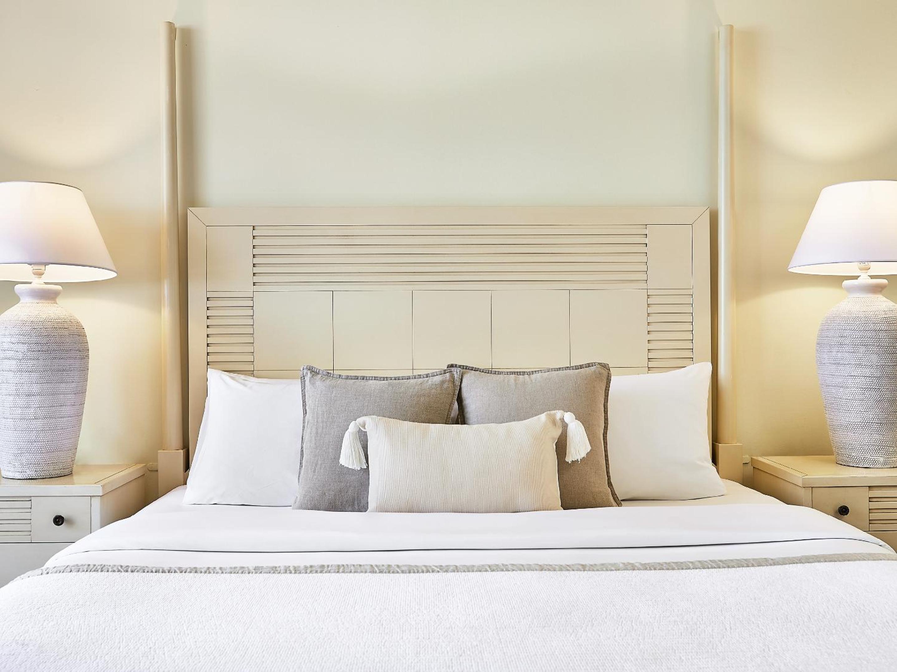 Deluxe Suite Seafront - Photo 1