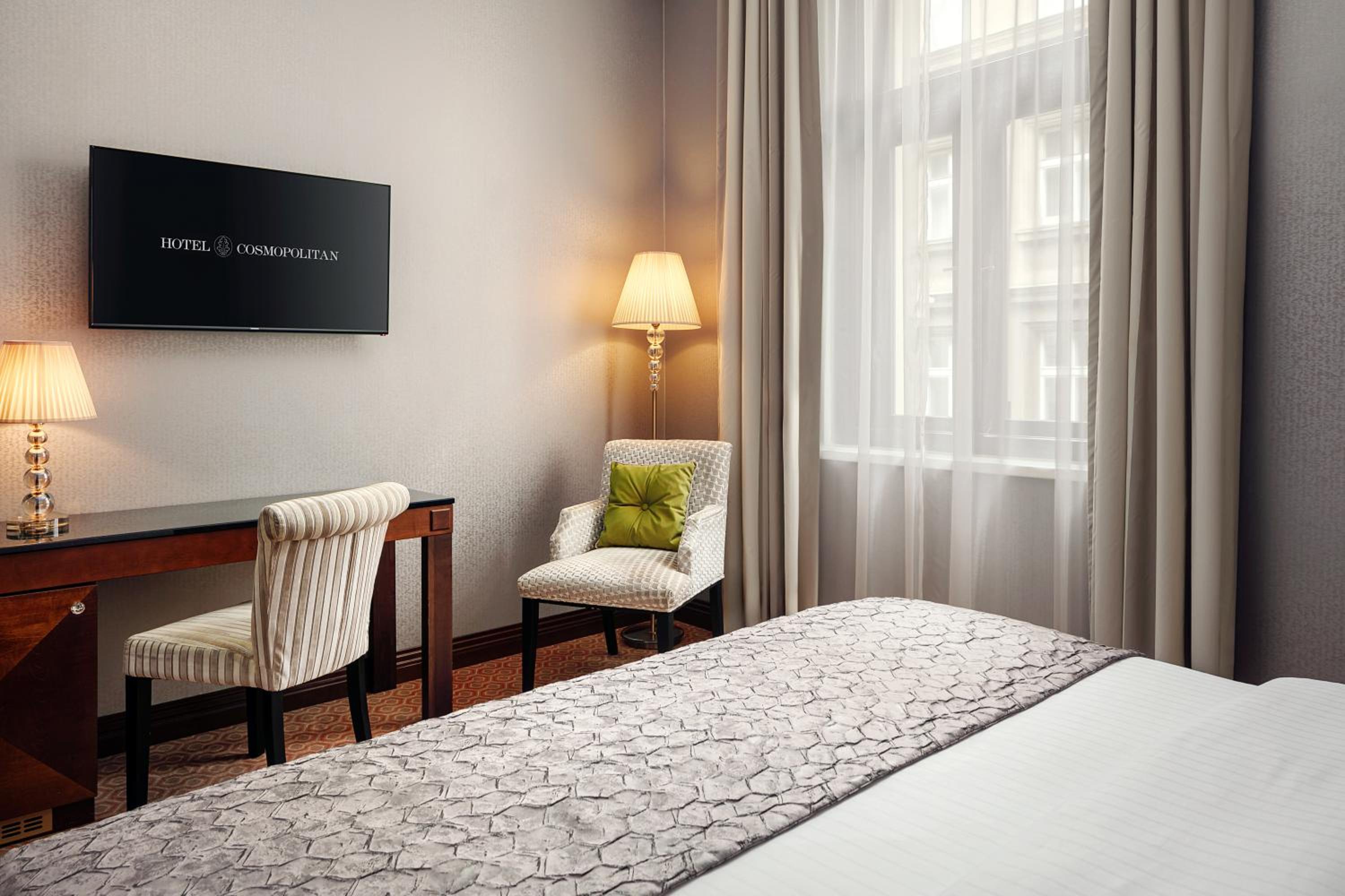 Deluxe Double or Twin Room - Photo 7