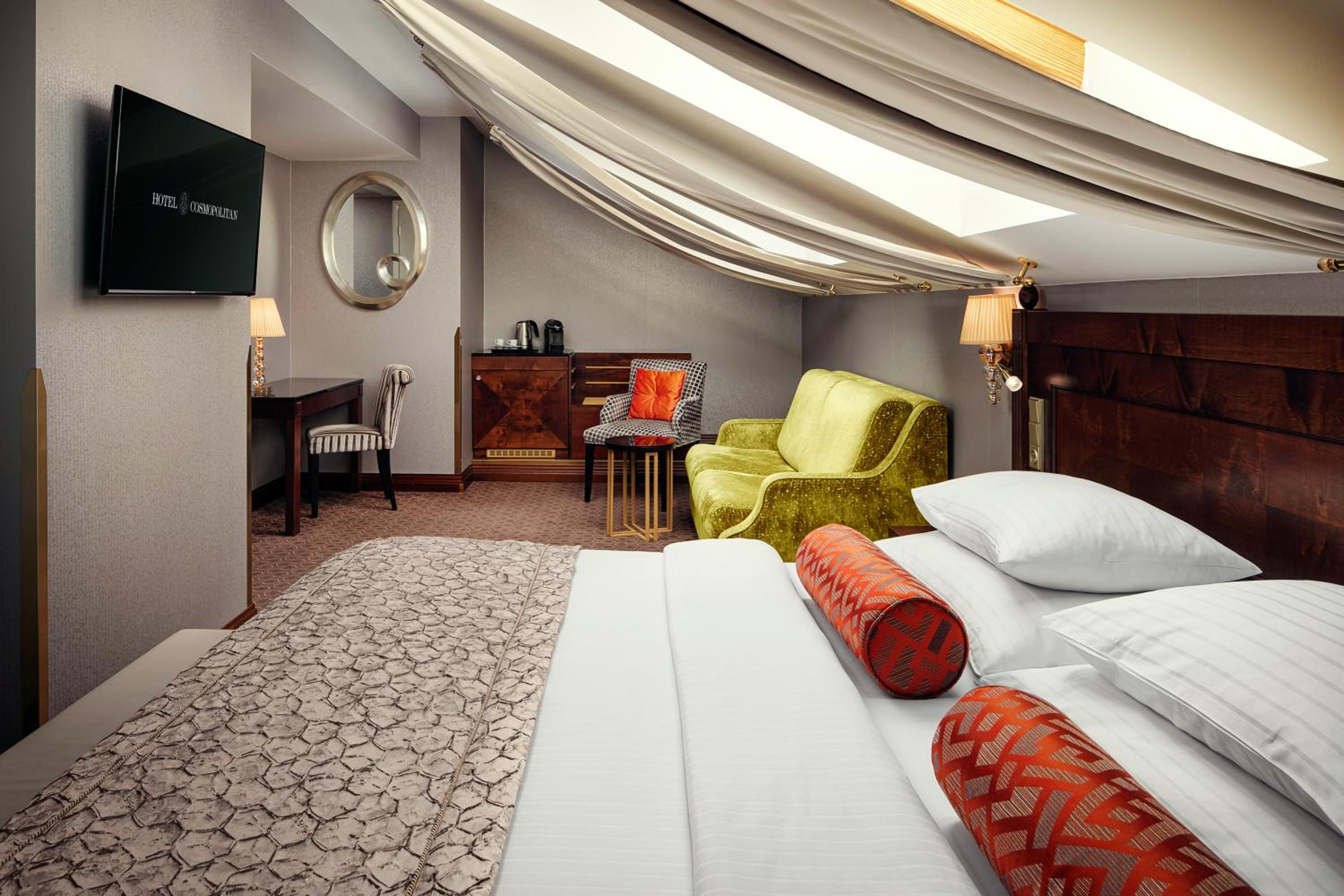 Junior Gin & Tonic Suite photo 1