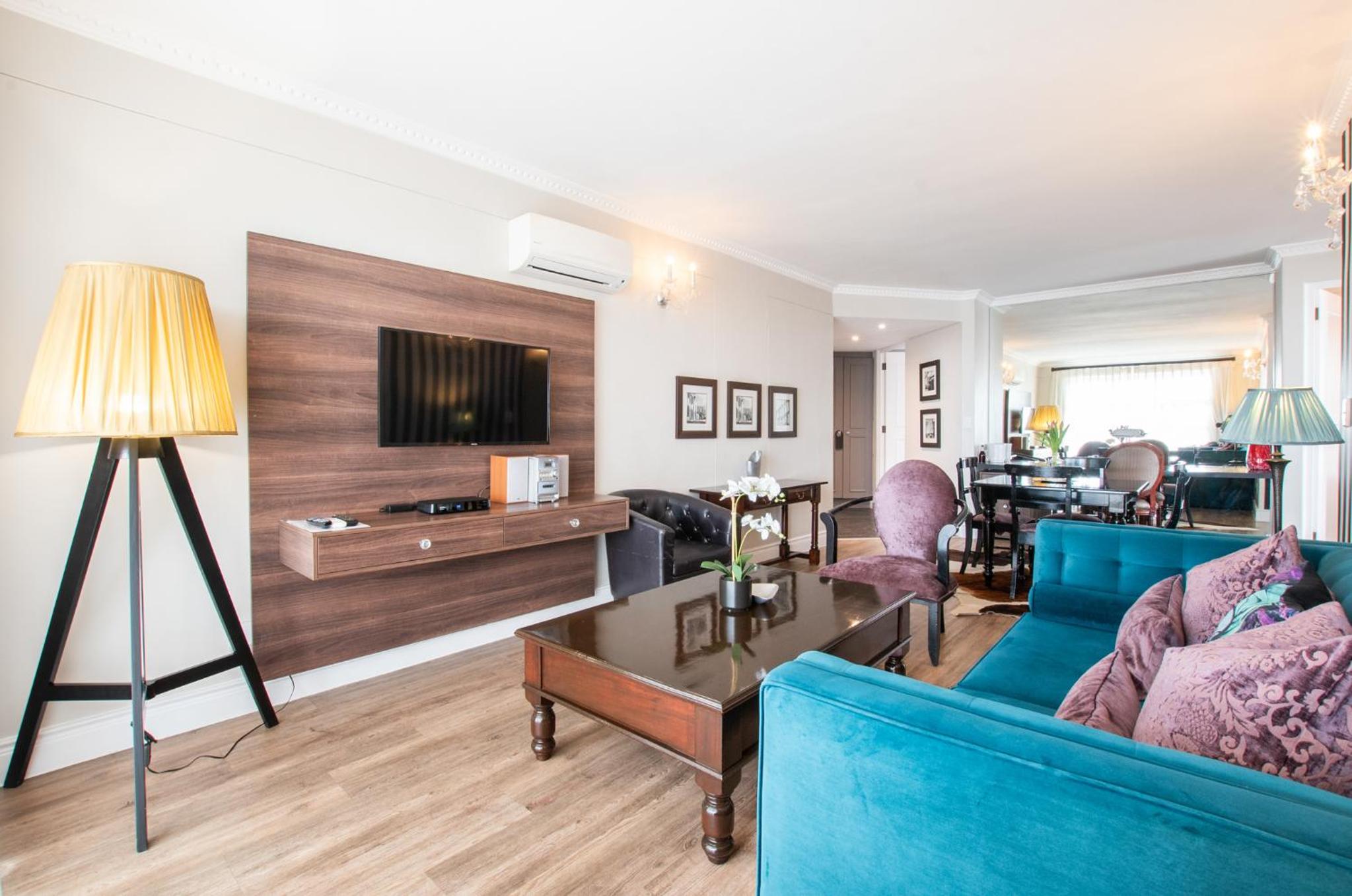 Two Bedroom Apartment with Terrace - Photo 18