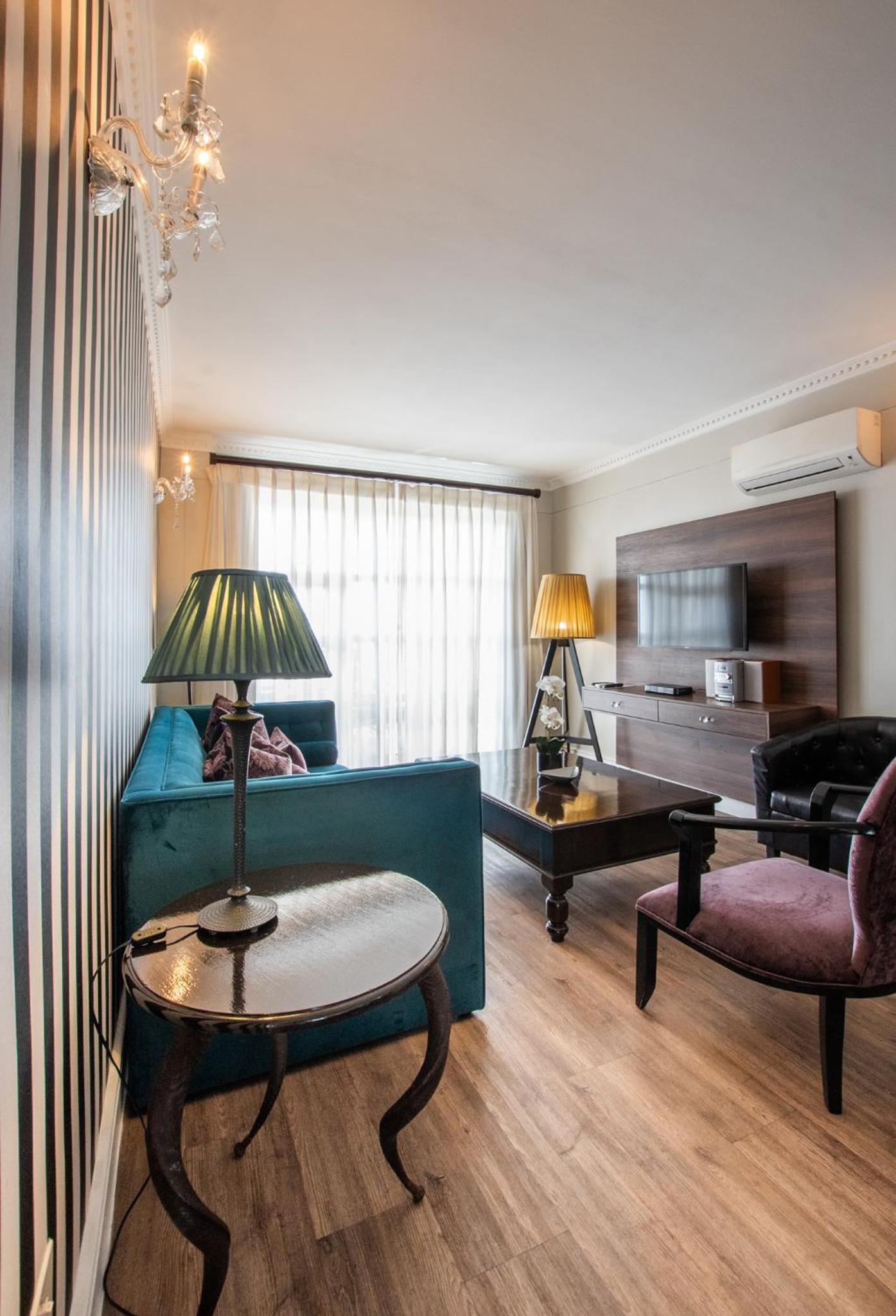 Two Bedroom Apartment with Terrace - Photo 22