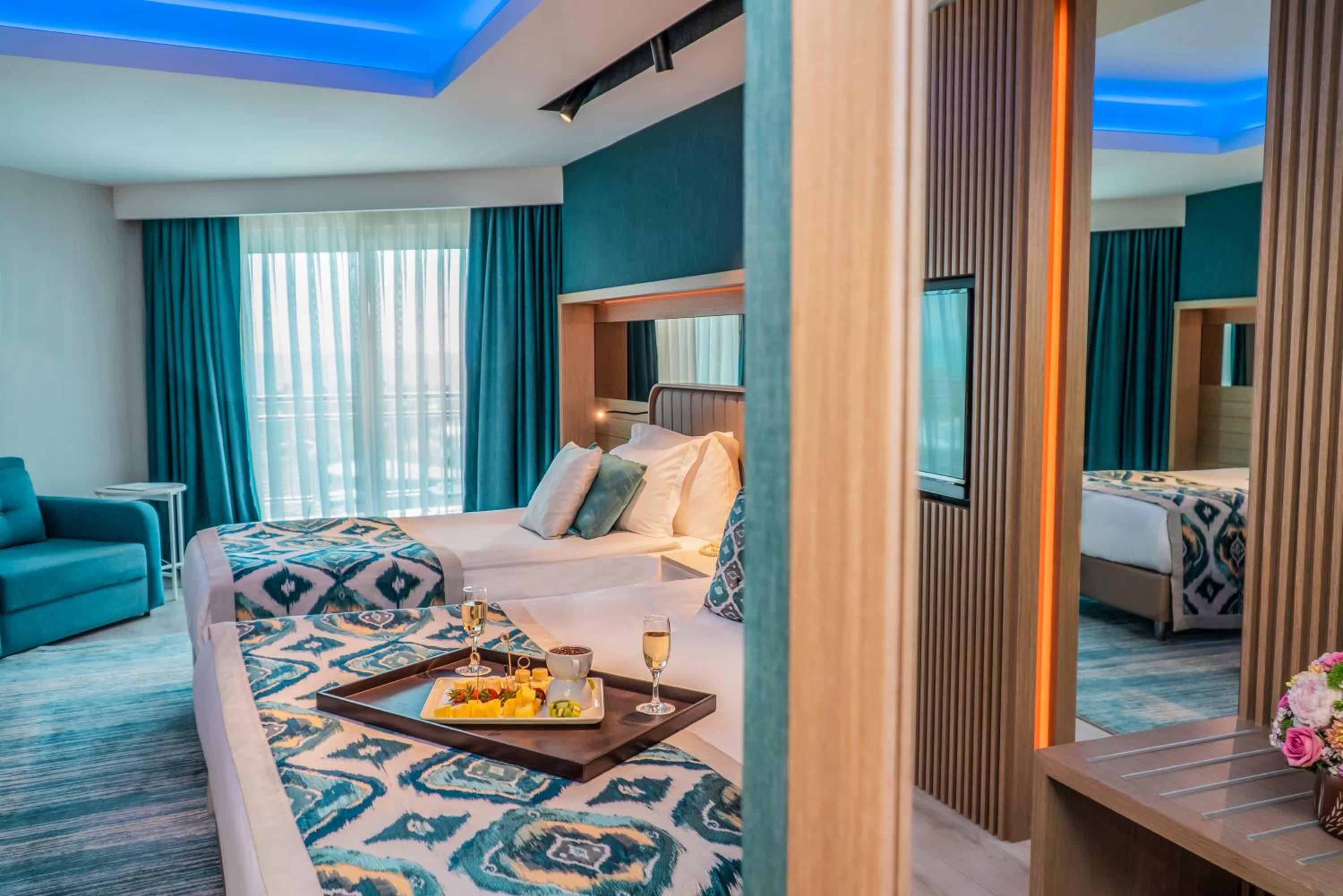 Chambre Double Deluxe - Vue Latérale sur Mer