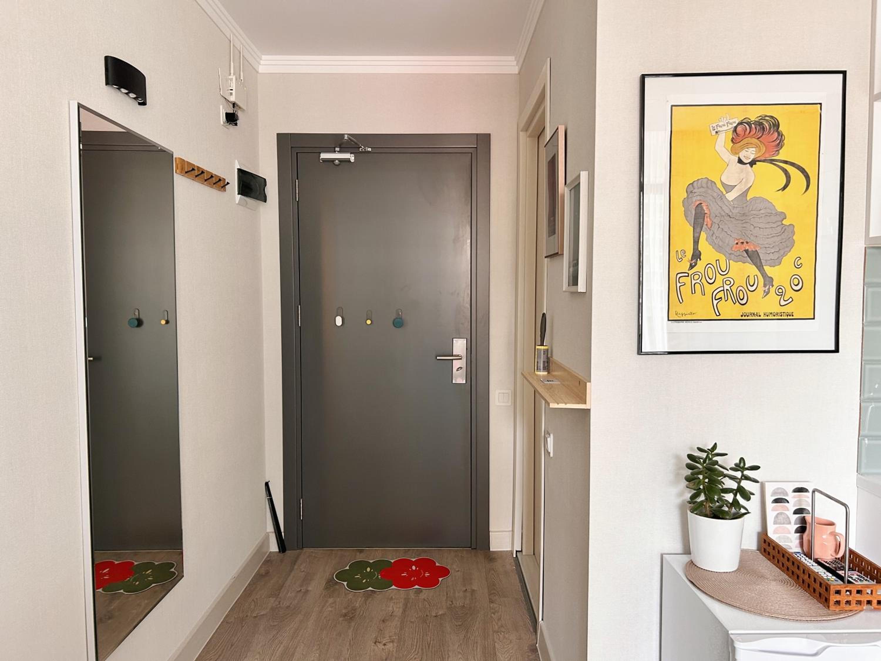 One-Bedroom Apartment photo 3
