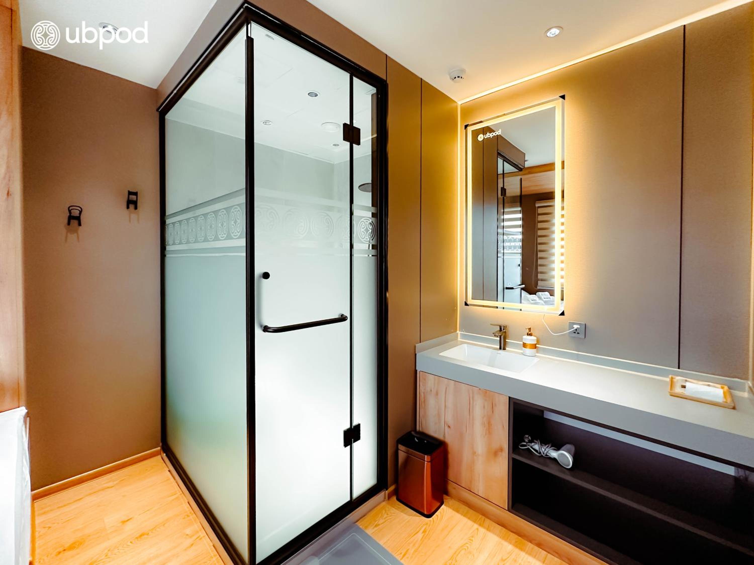 Double Room - Photo 5
