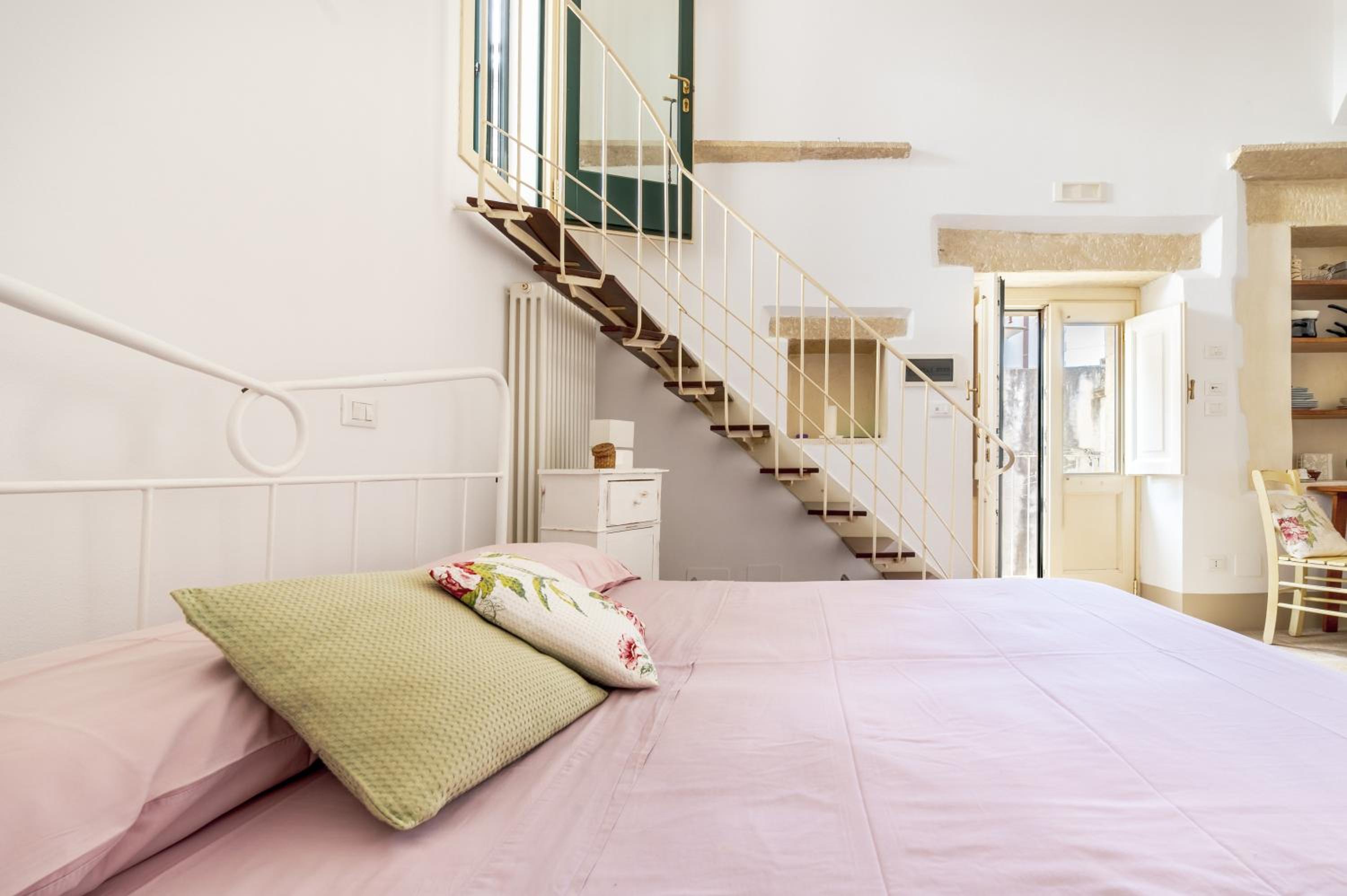 Superior One-Bedroom Apartment with Balcony