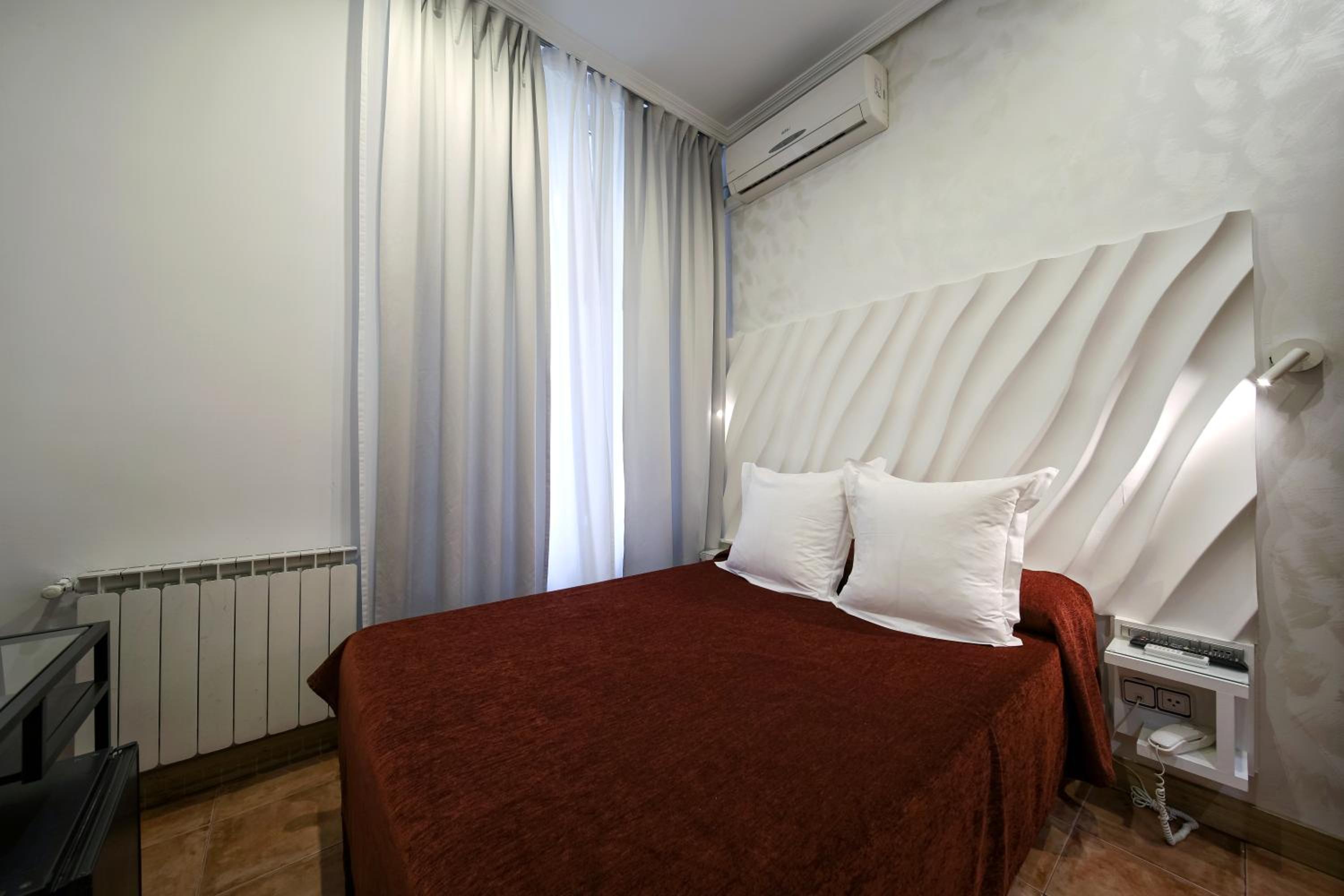 Economy Double Room photo 2
