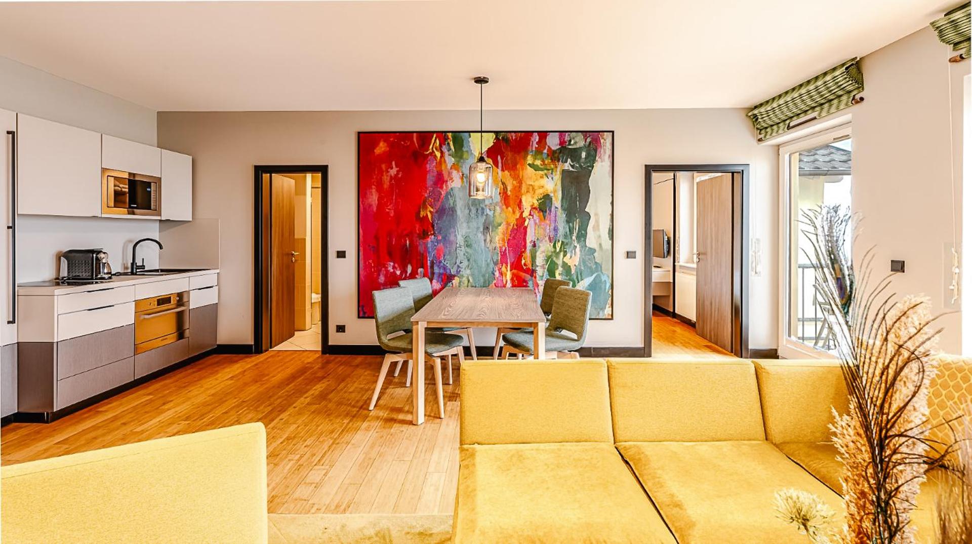 Two-Bedroom Apartment with Sea View thumbnail 5