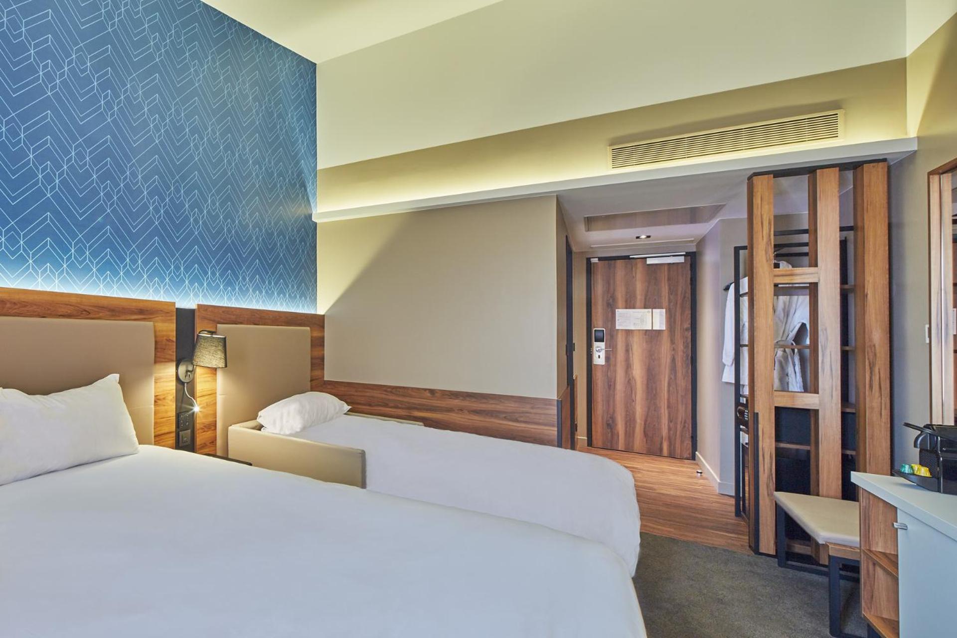 Premium Triple Room - Photo 2