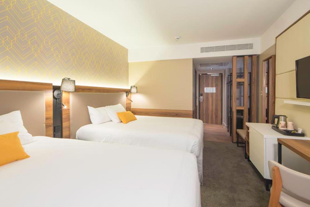 Classic Quadruple Room - Photo 5