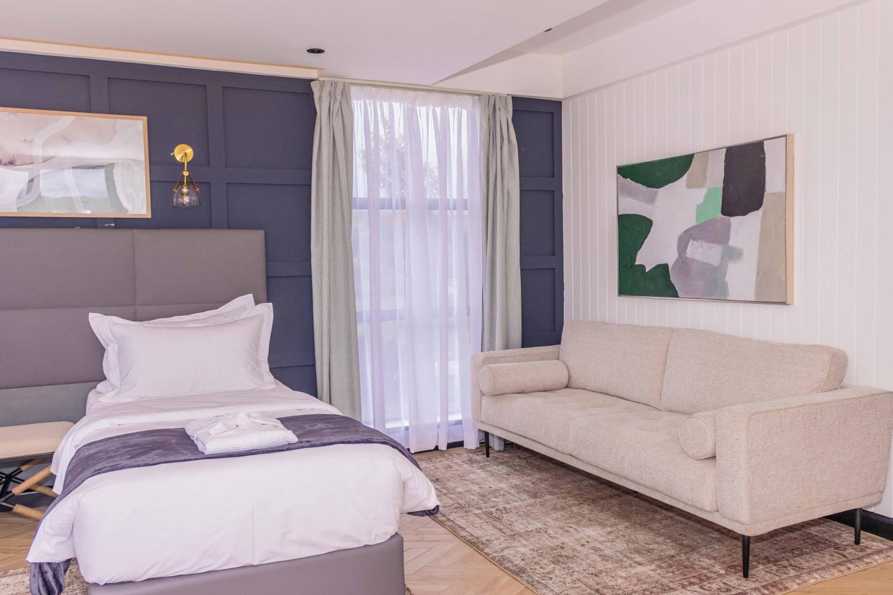One-Bedroom Suite