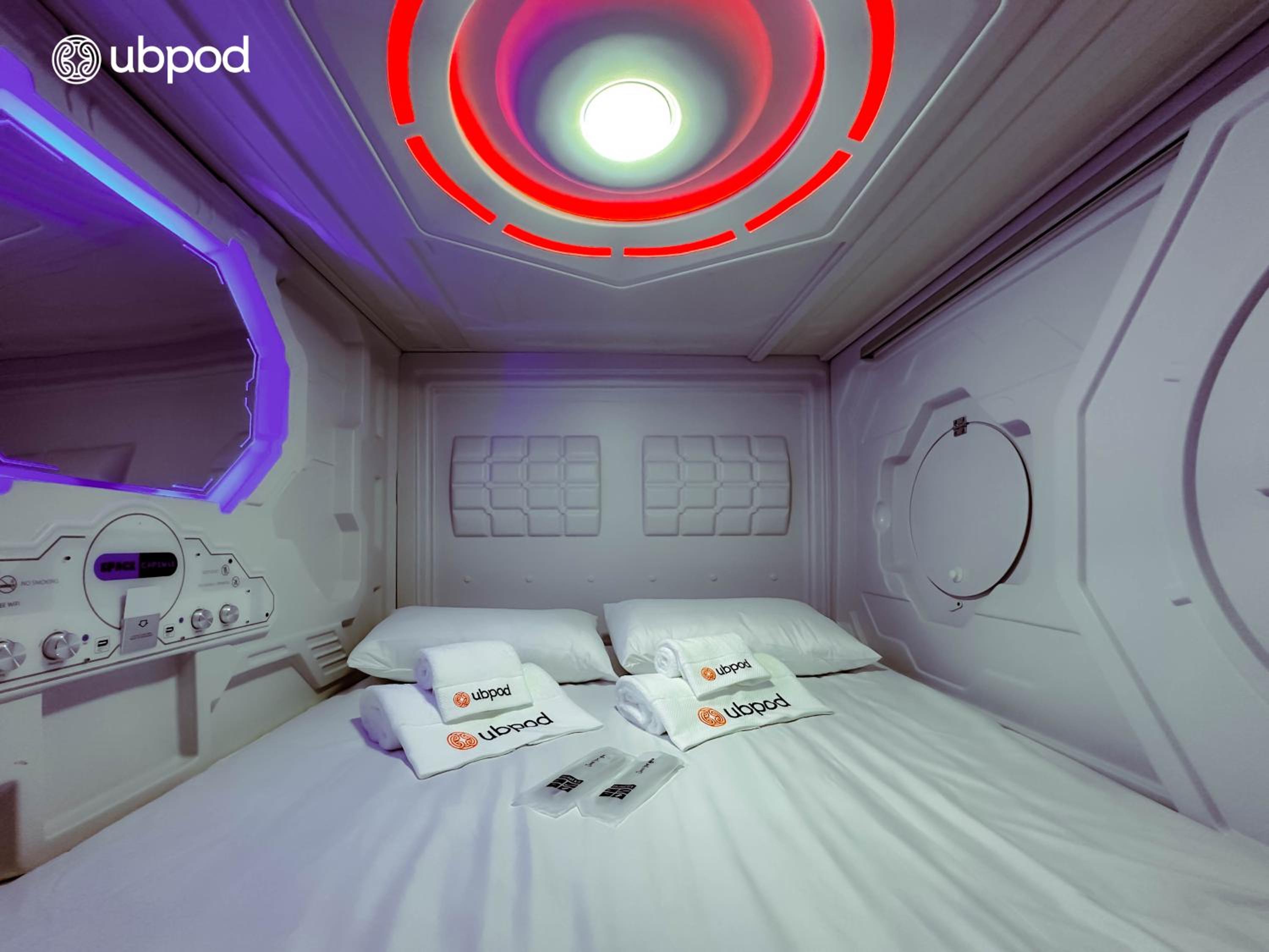 Single Bed in Dormitory Room photo 1
