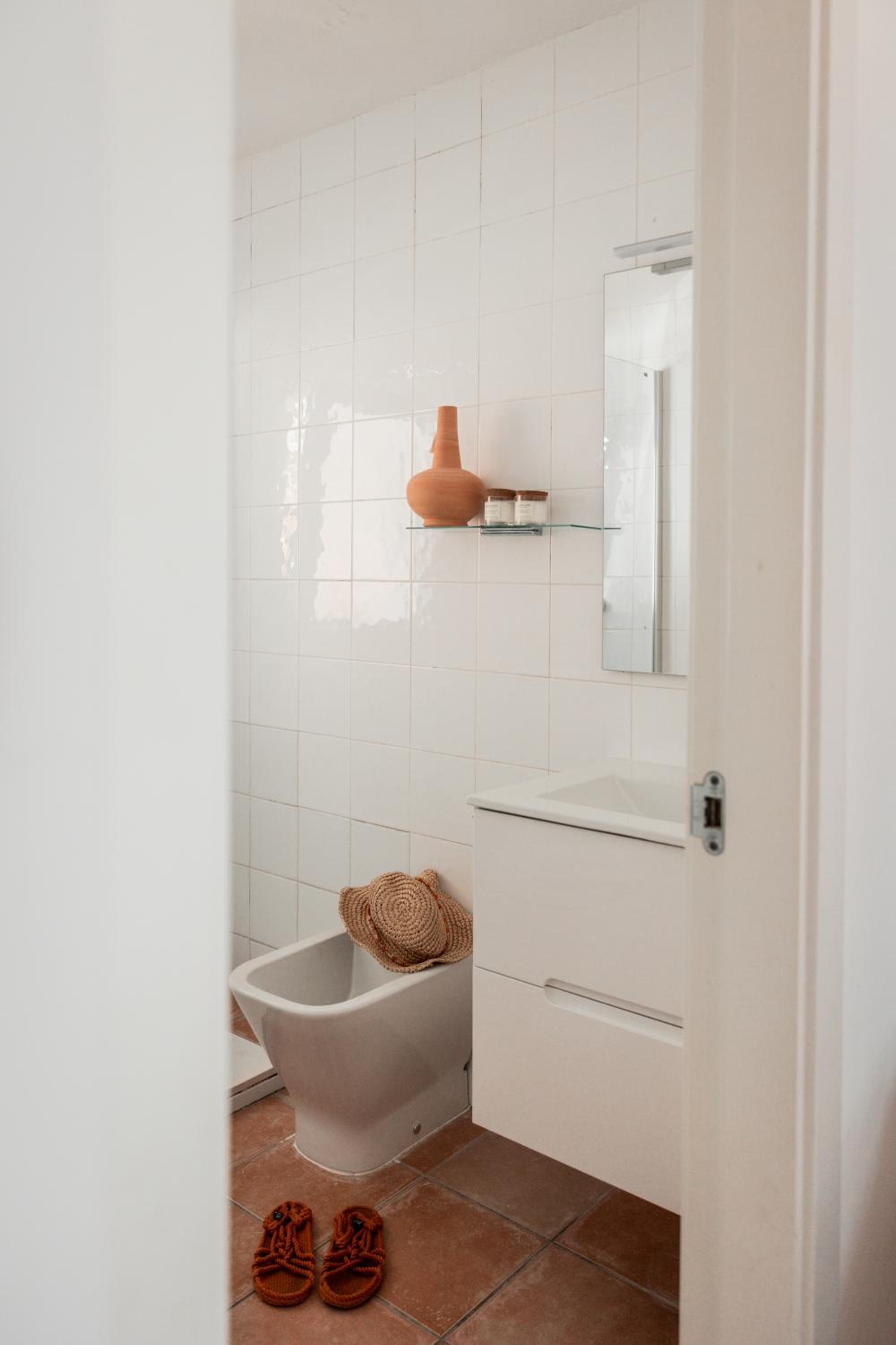 Three-Bedroom Apartment with Terrace - Photo 4