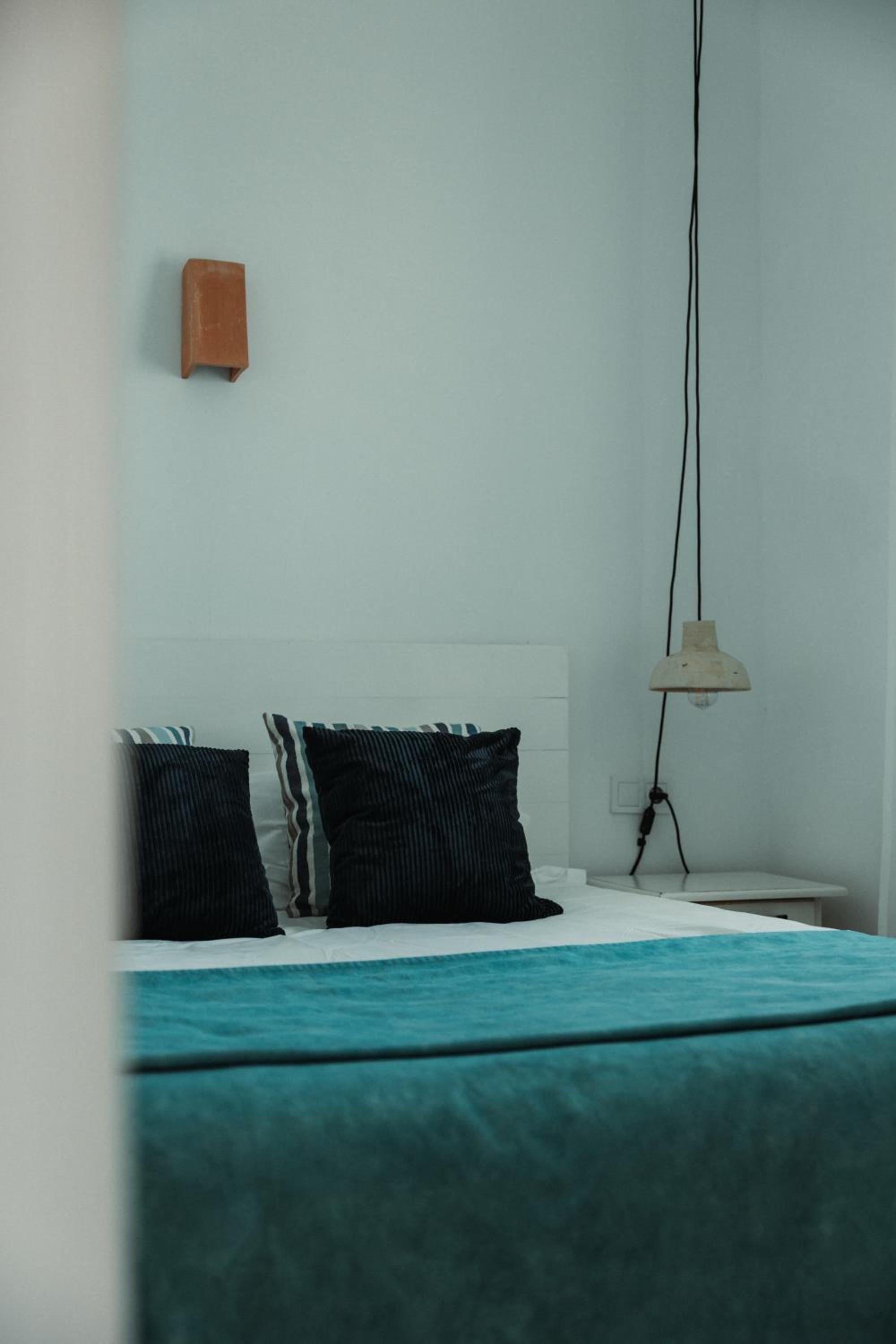 Three-Bedroom Apartment with Terrace - Photo 9