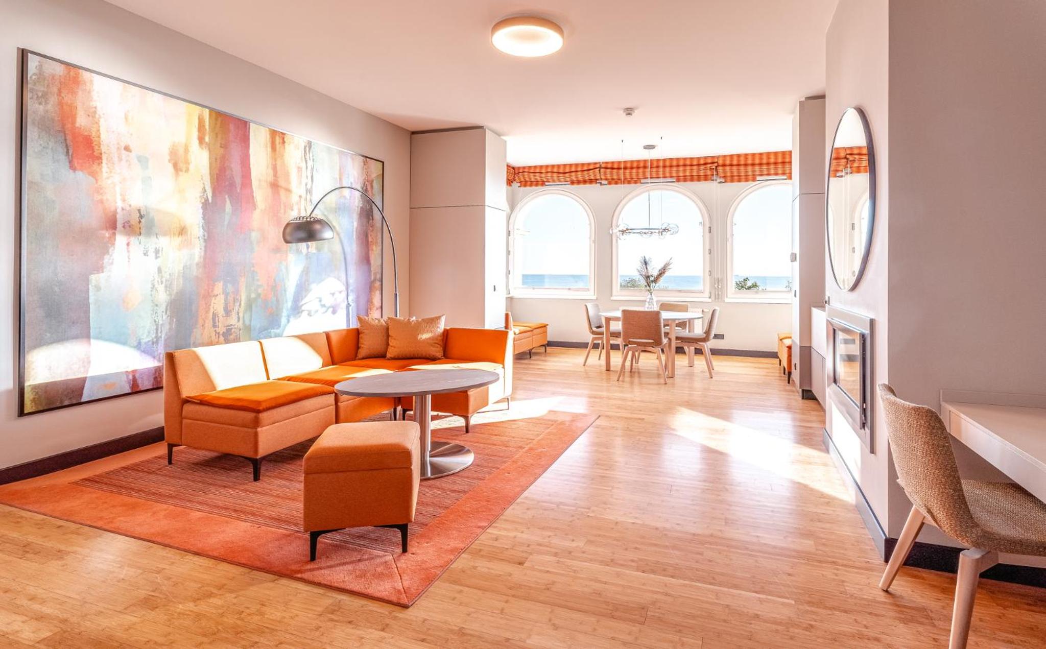 One-Bedroom Apartment with Sea View