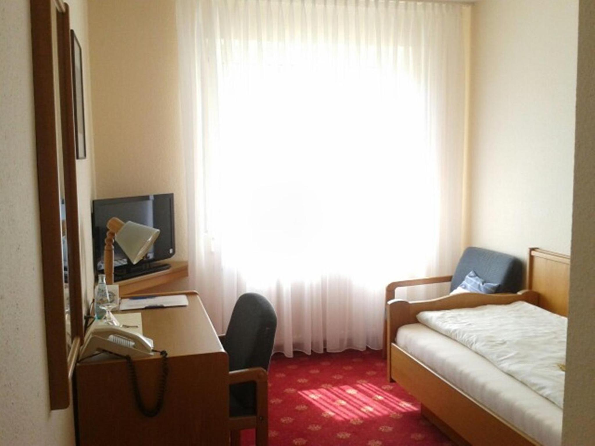 Single Room photo 3