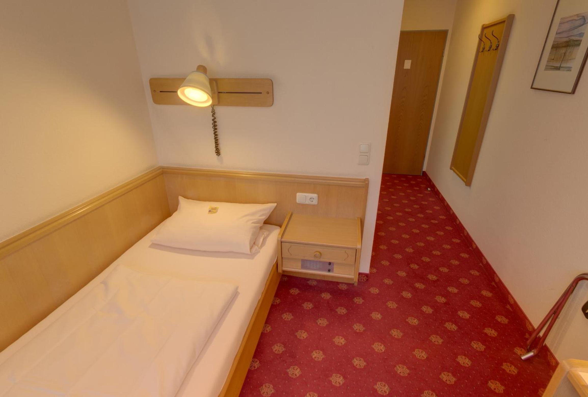 Single Room photo 1