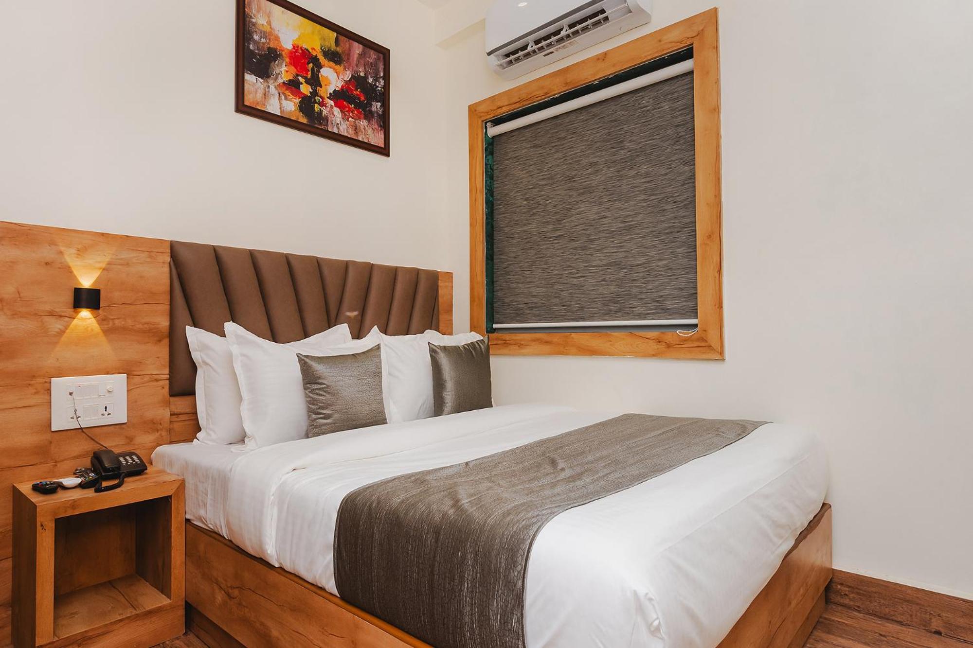 Deluxe Room - Photo 1