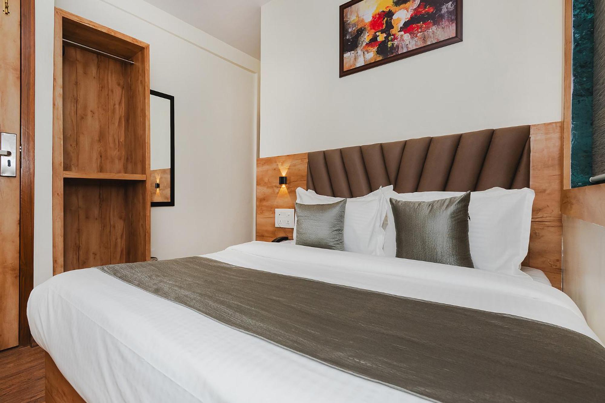 Deluxe Room - Photo 3
