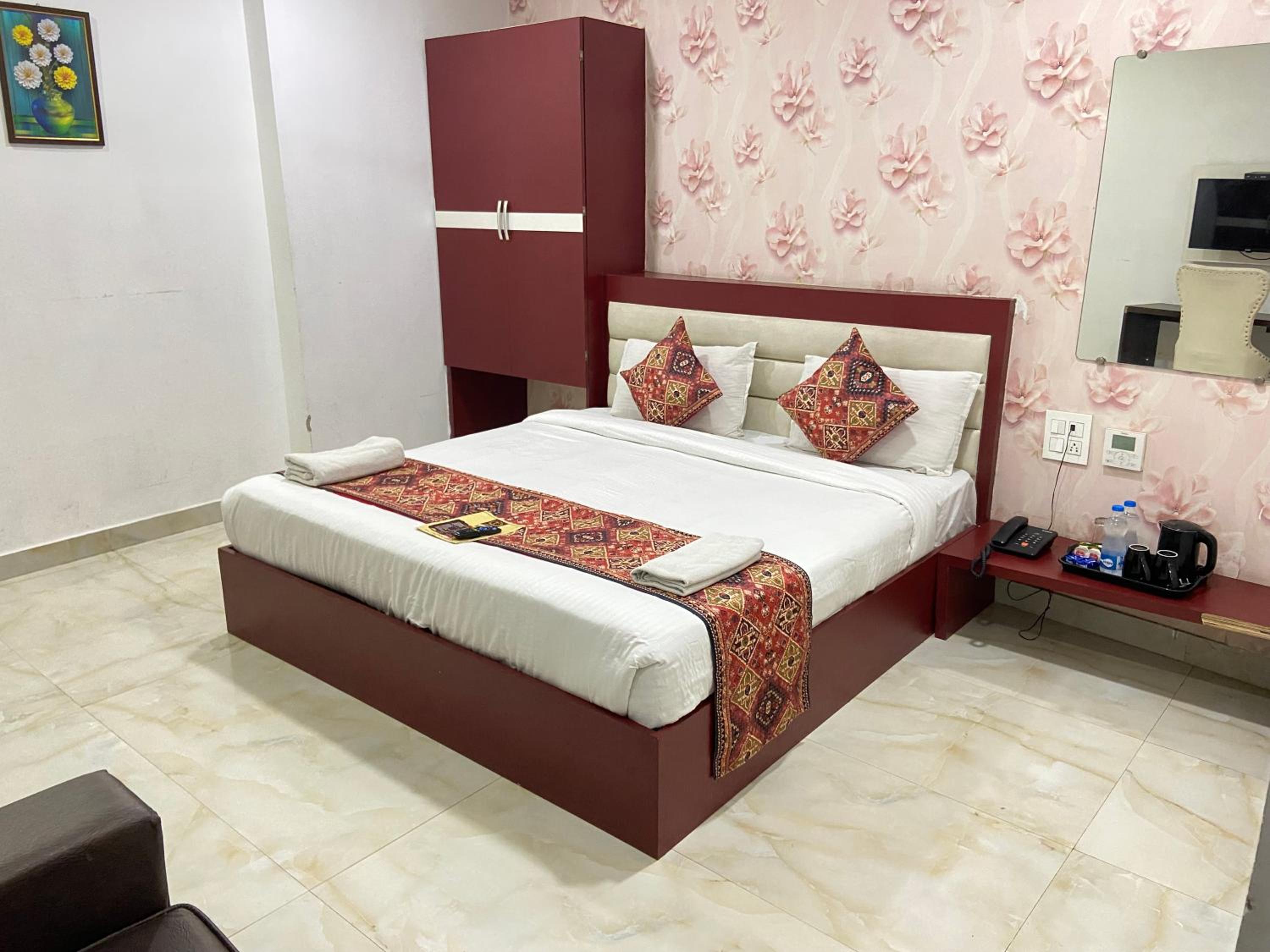 Superior King Room