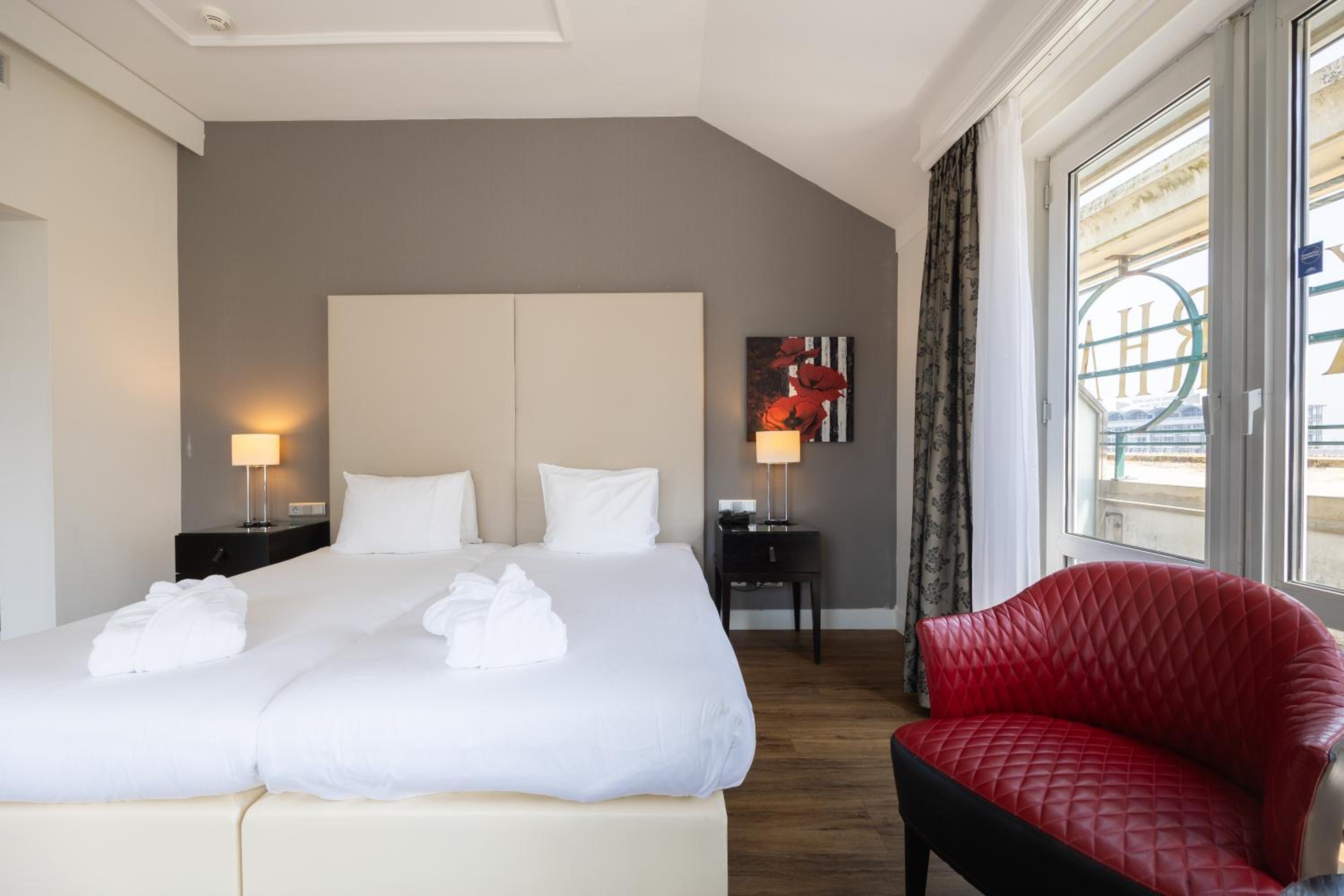 Executive Double Room with Sea View - Photo 2