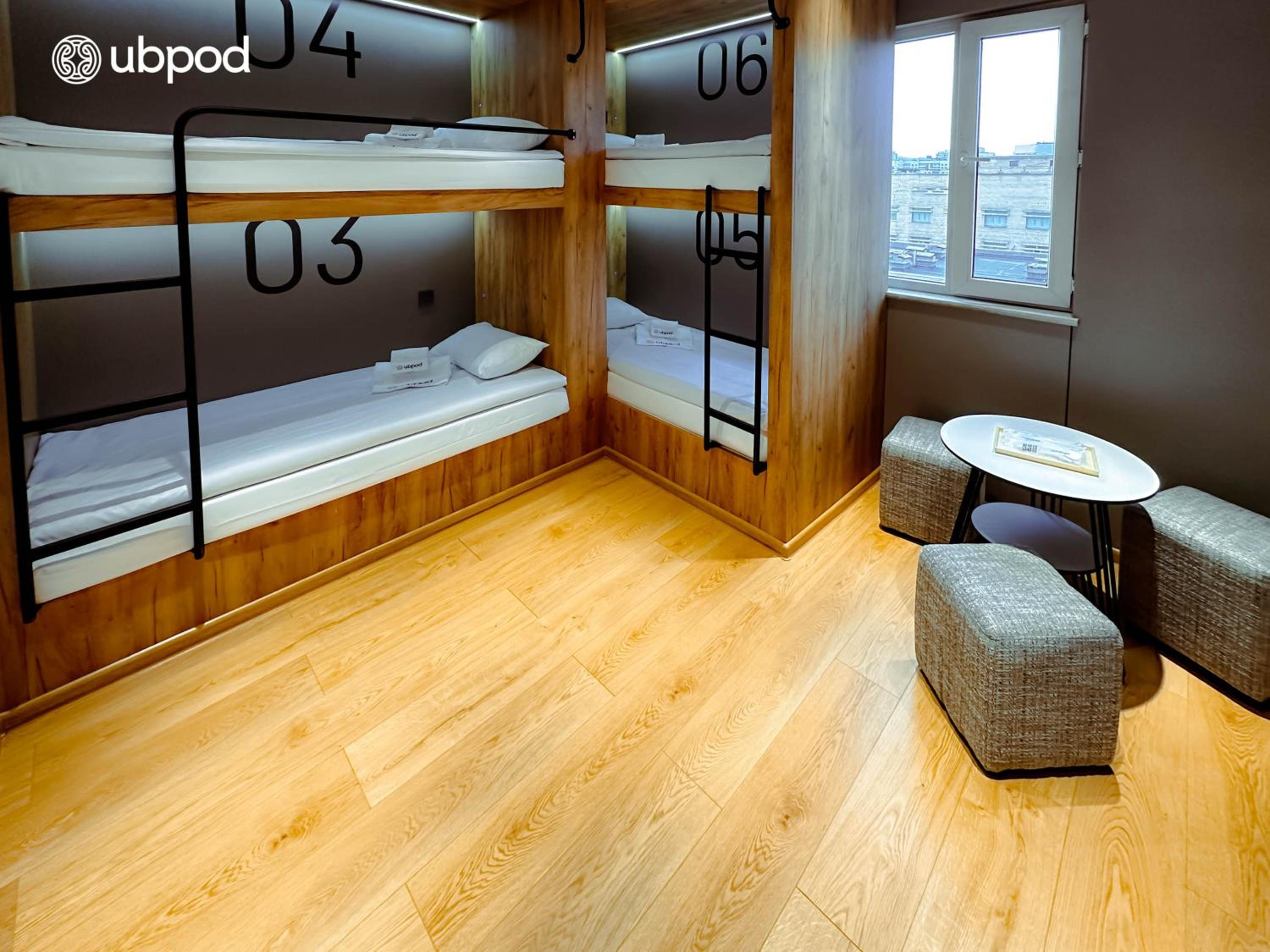Bed in 8-Bed Dormitory Room photo 2