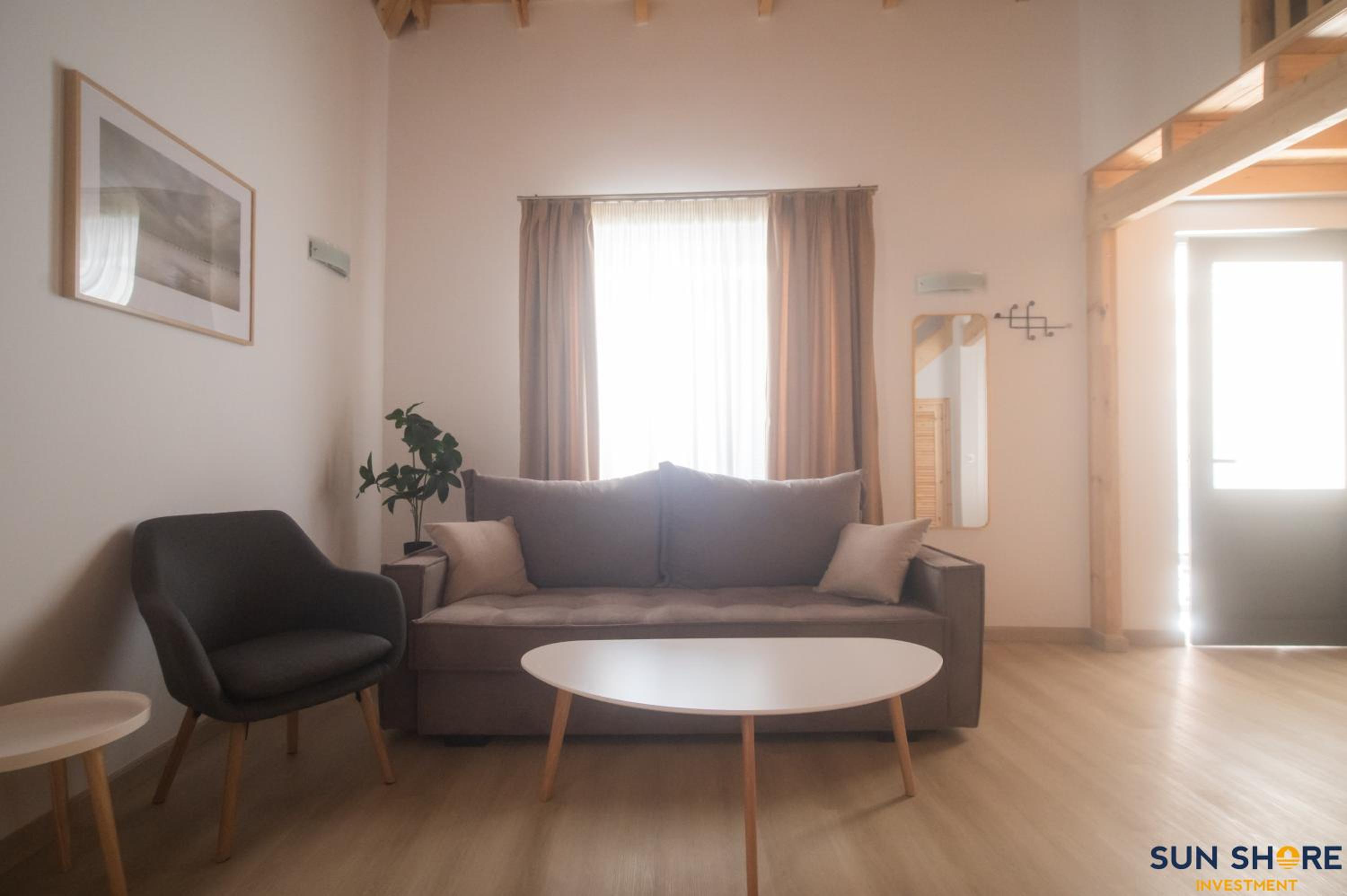 One-Bedroom Apartment photo 3