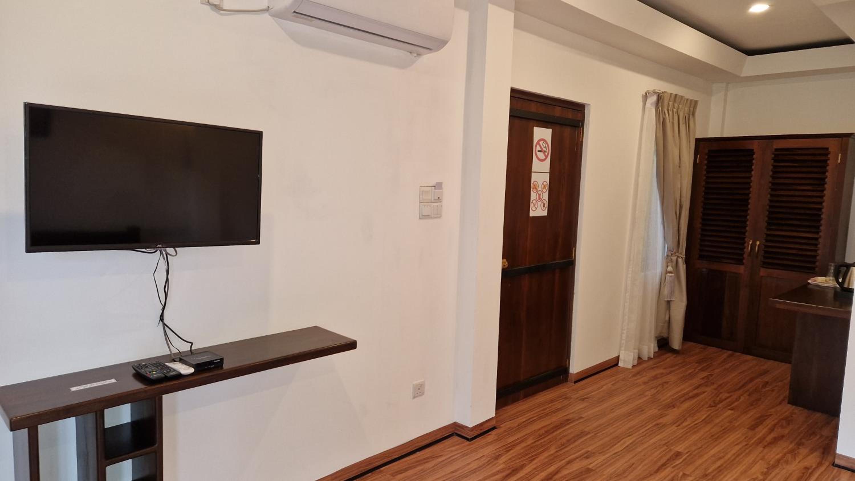 Deluxe Double Room with Balcony