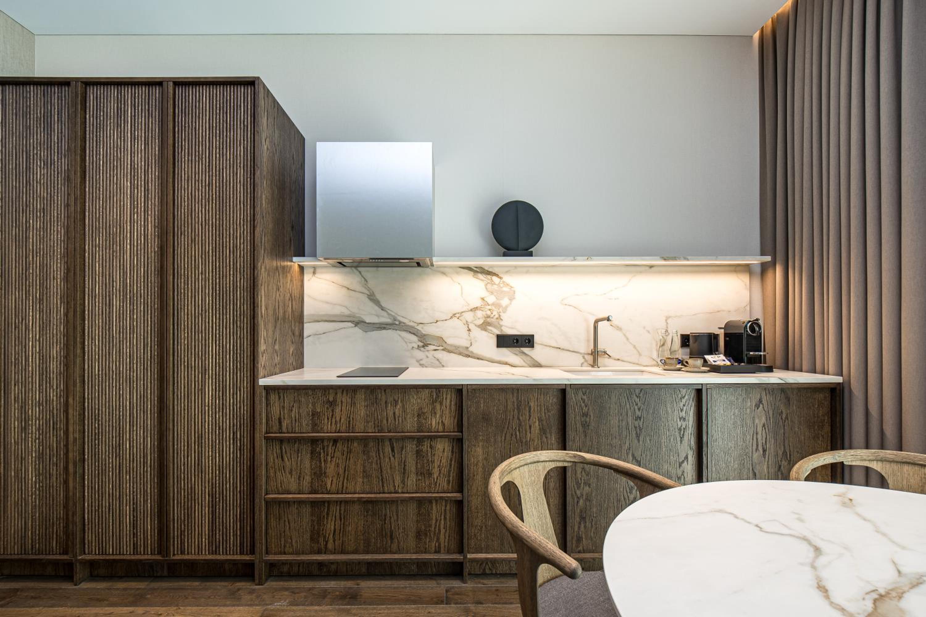 Deluxe Suite with Spa Access - “Vandenis Suites” building - Photo 12