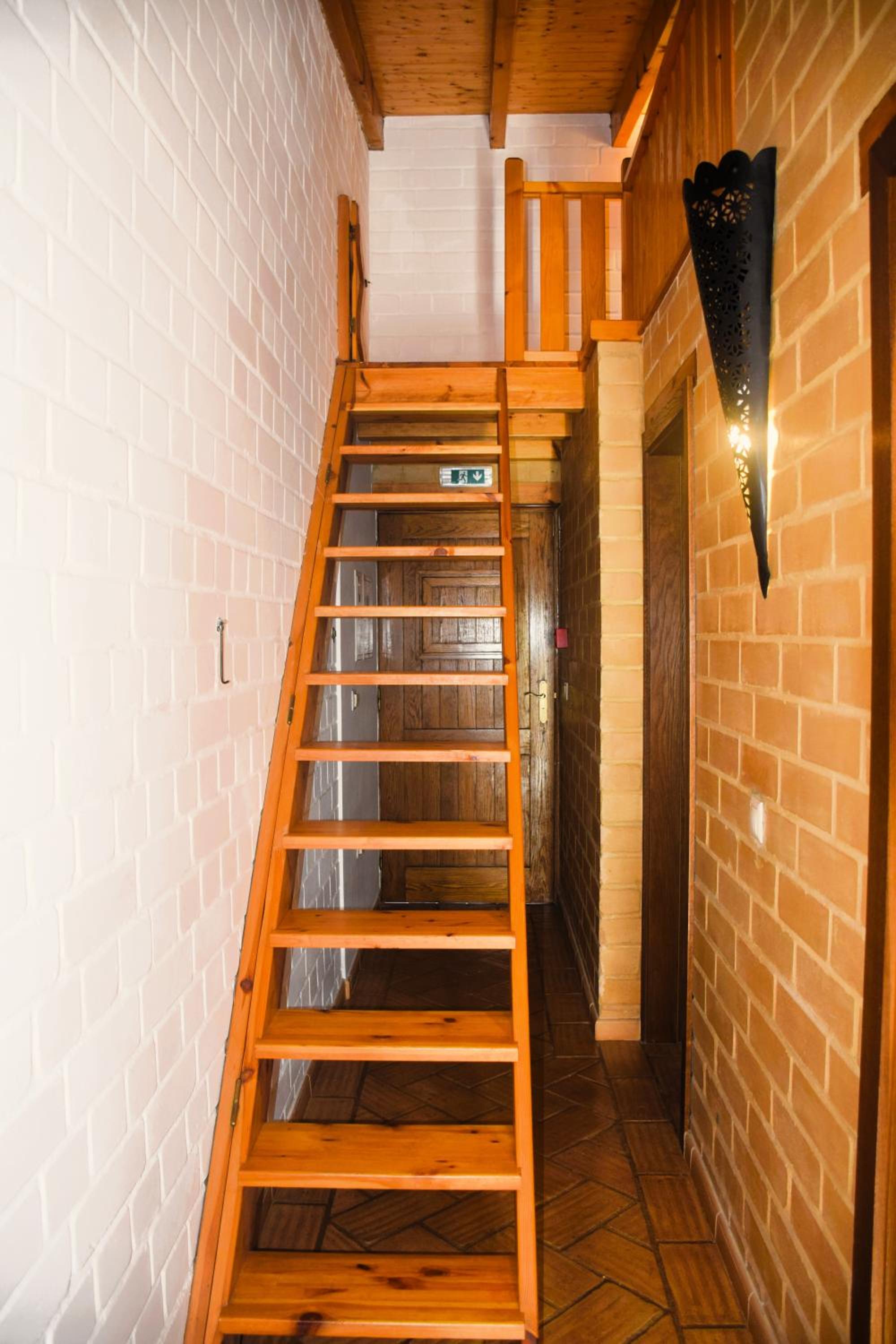 One-Bedroom House - Photo 5