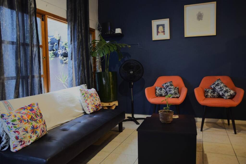 One-Bedroom Apartment - Photo 1