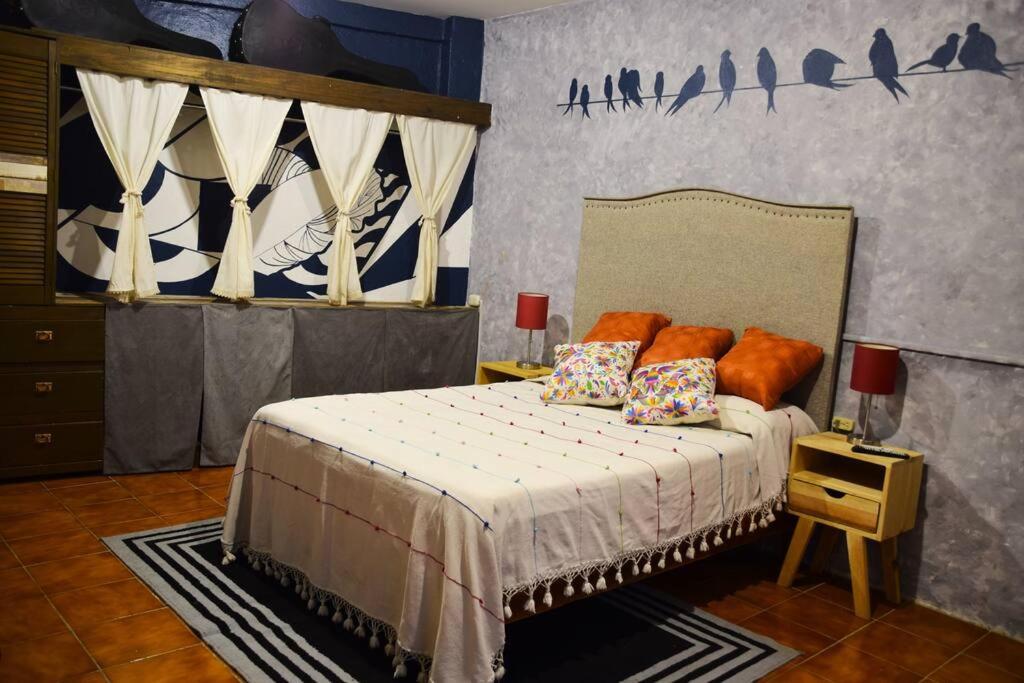 One-Bedroom Apartment - Photo 2