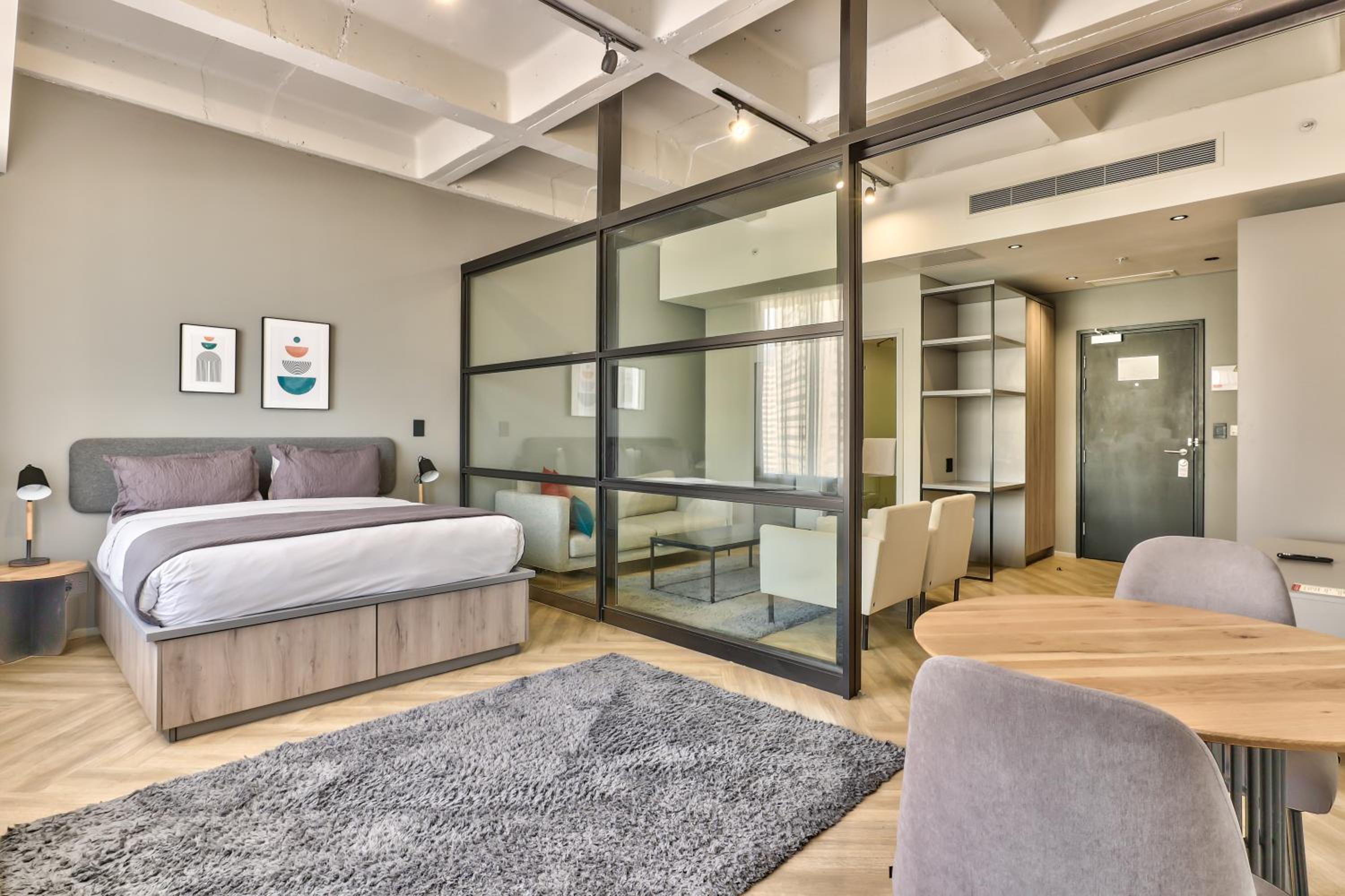 One-Bedroom Apartment with City View
