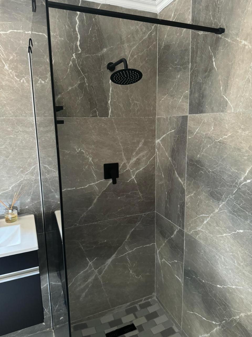 Deluxe Double or Twin Room with Pool View - Photo 4