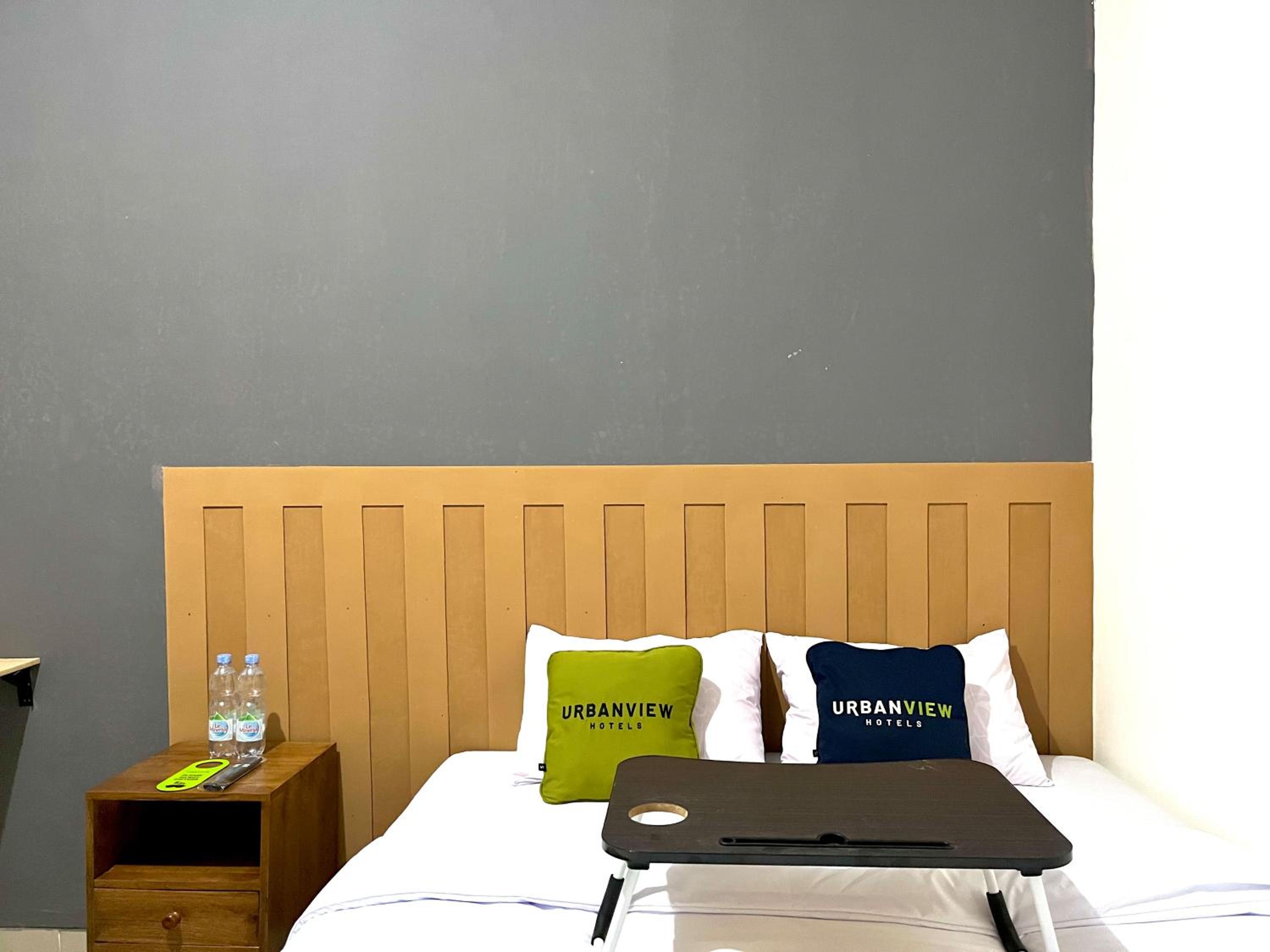 Deluxe Room - Photo 14