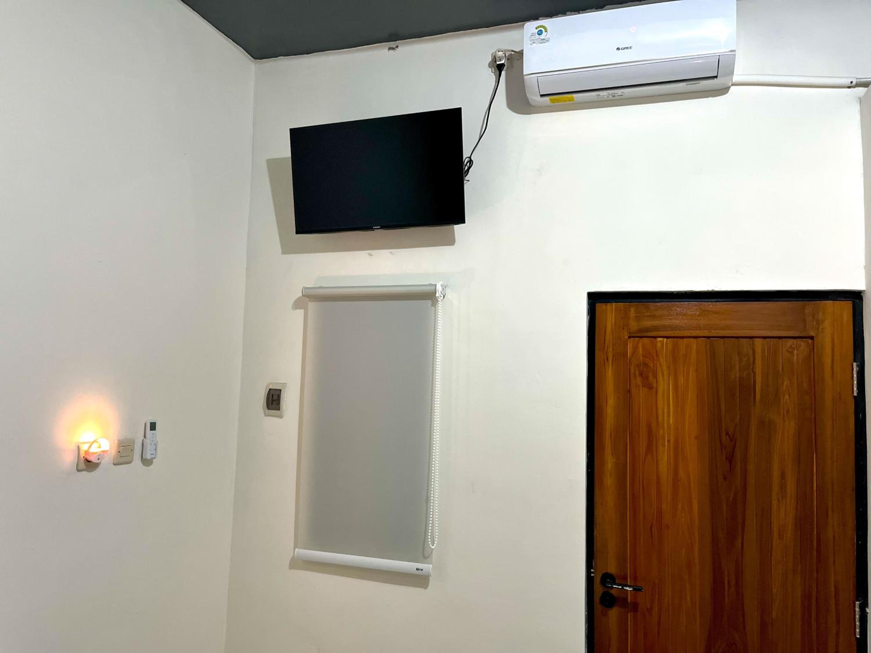 Deluxe Room - Photo 2