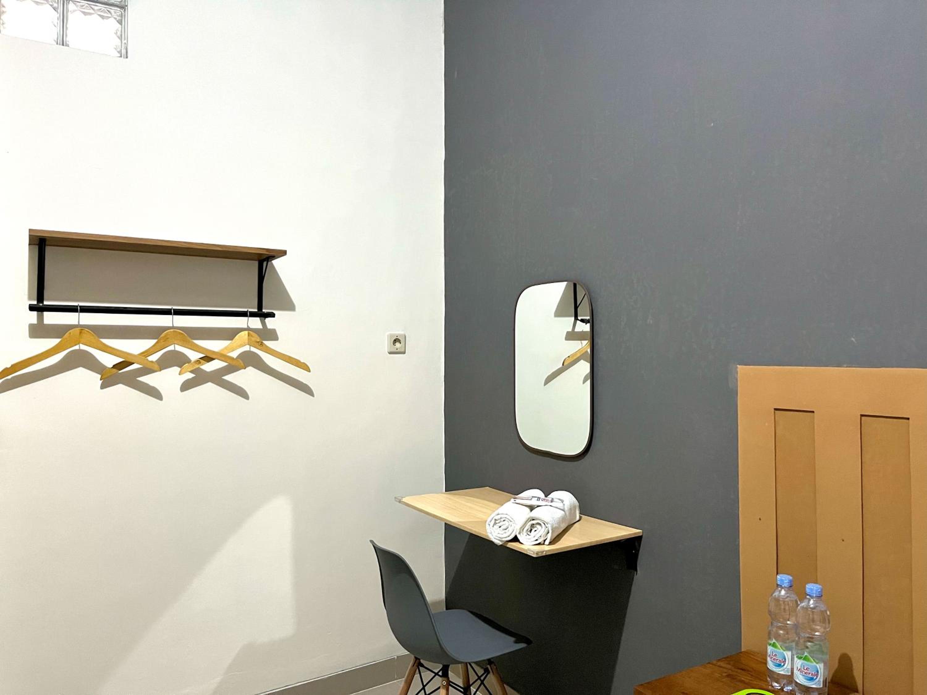 Deluxe Room - Photo 5