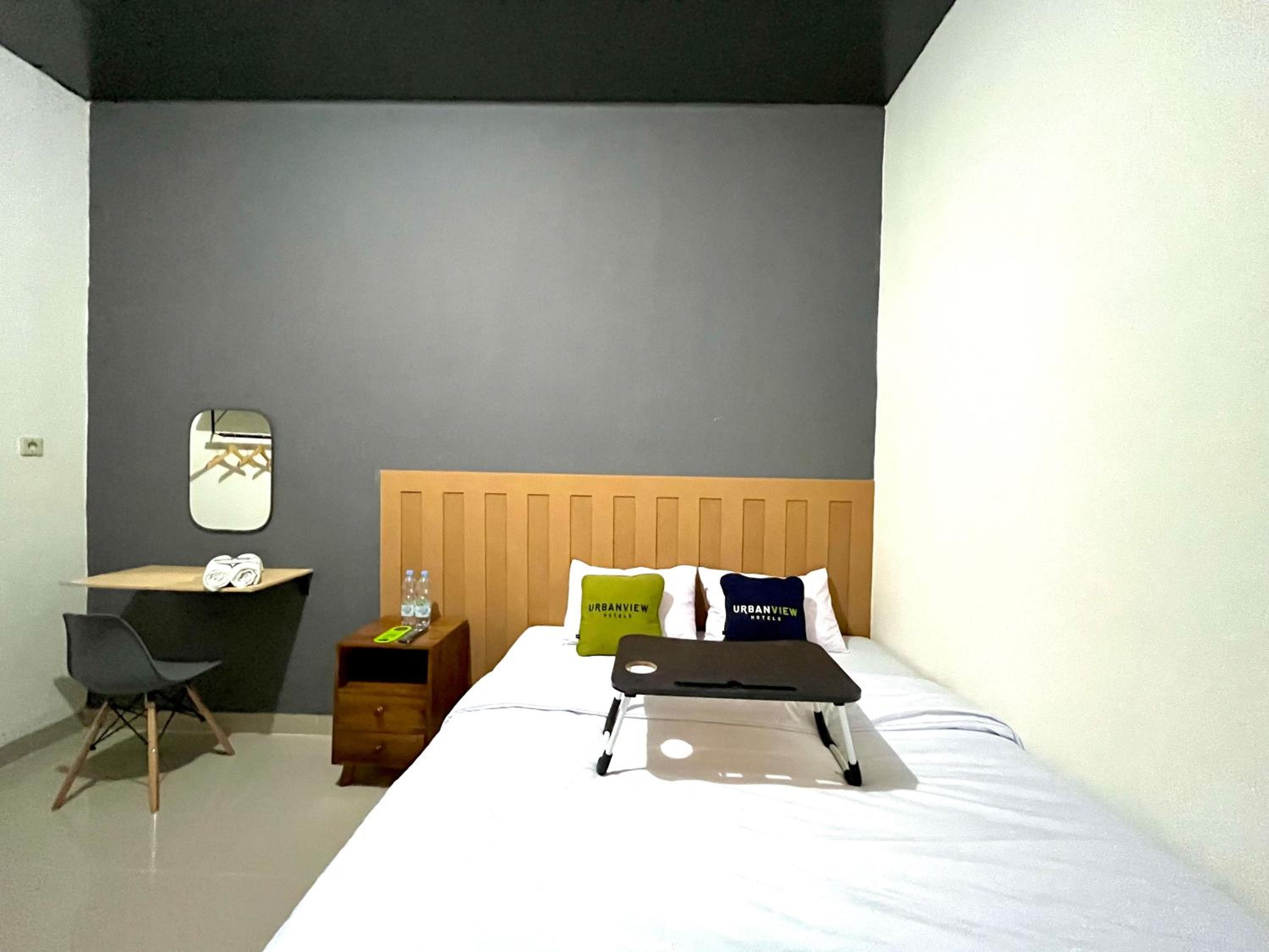 Deluxe Room - Photo 7